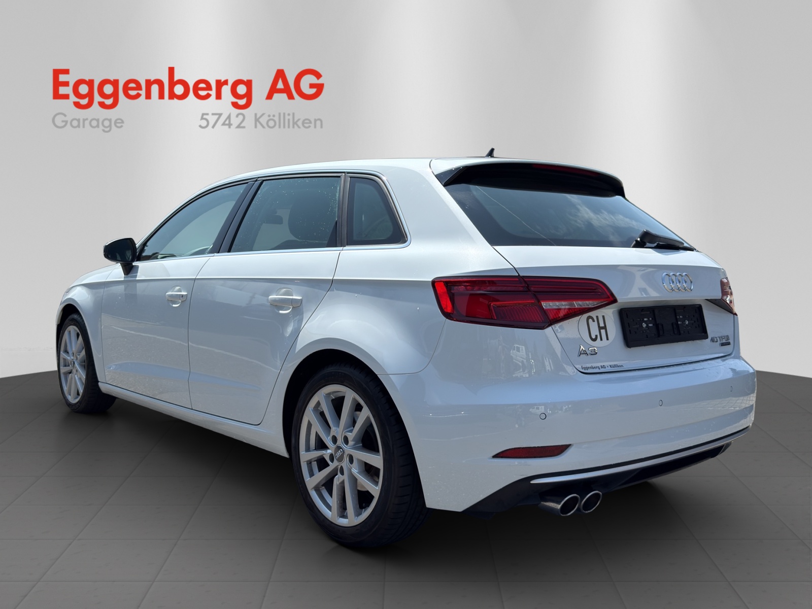 AUDI A3 Sportback 40 TFSI Sport quattro S-tronic-image-2