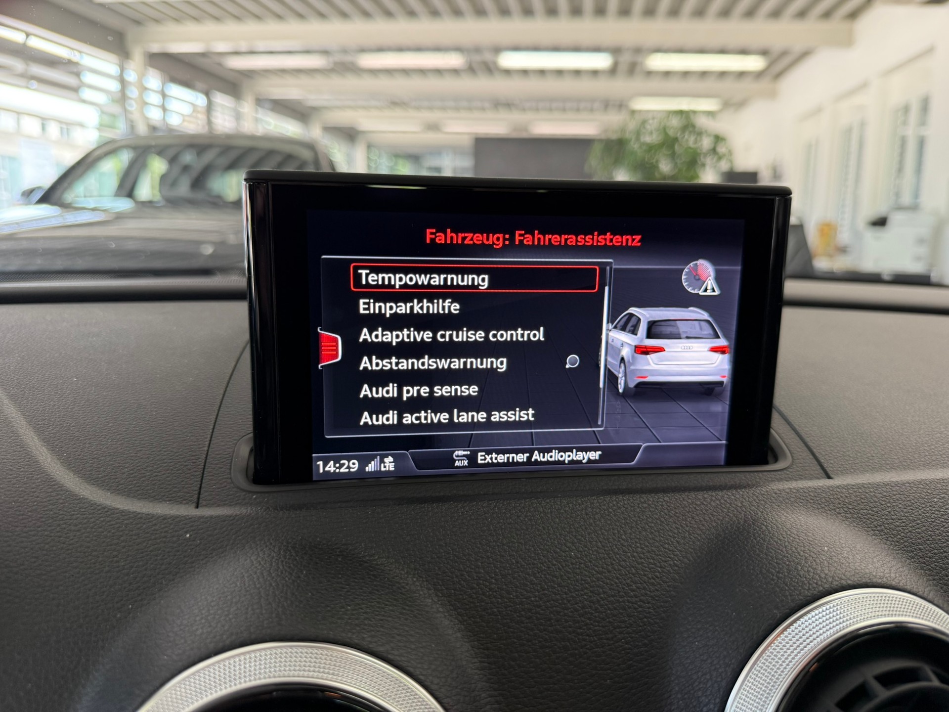 AUDI A3 Sportback 40 TFSI Sport quattro S-tronic-image-23