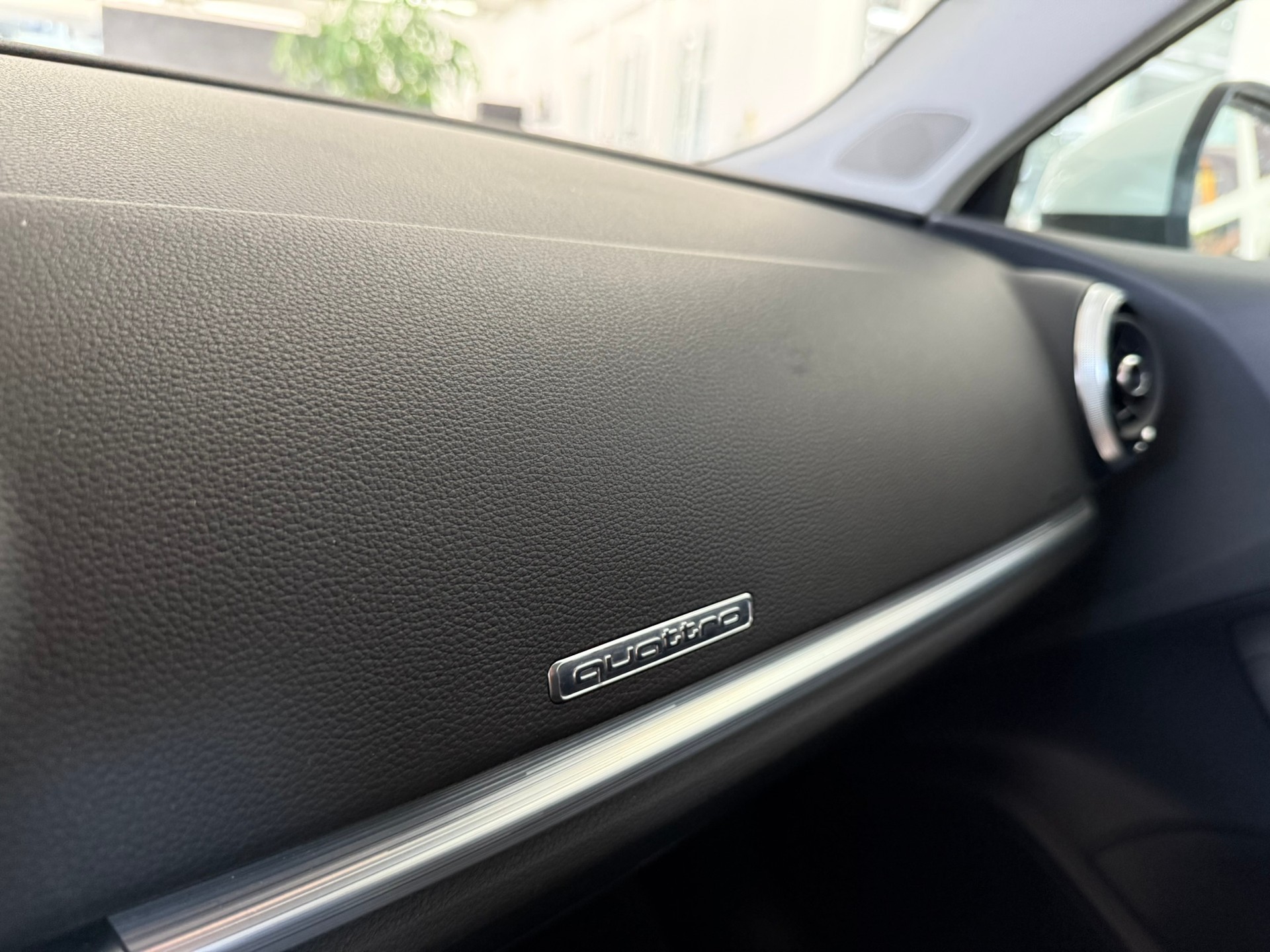AUDI A3 Sportback 40 TFSI Sport quattro S-tronic-image-19