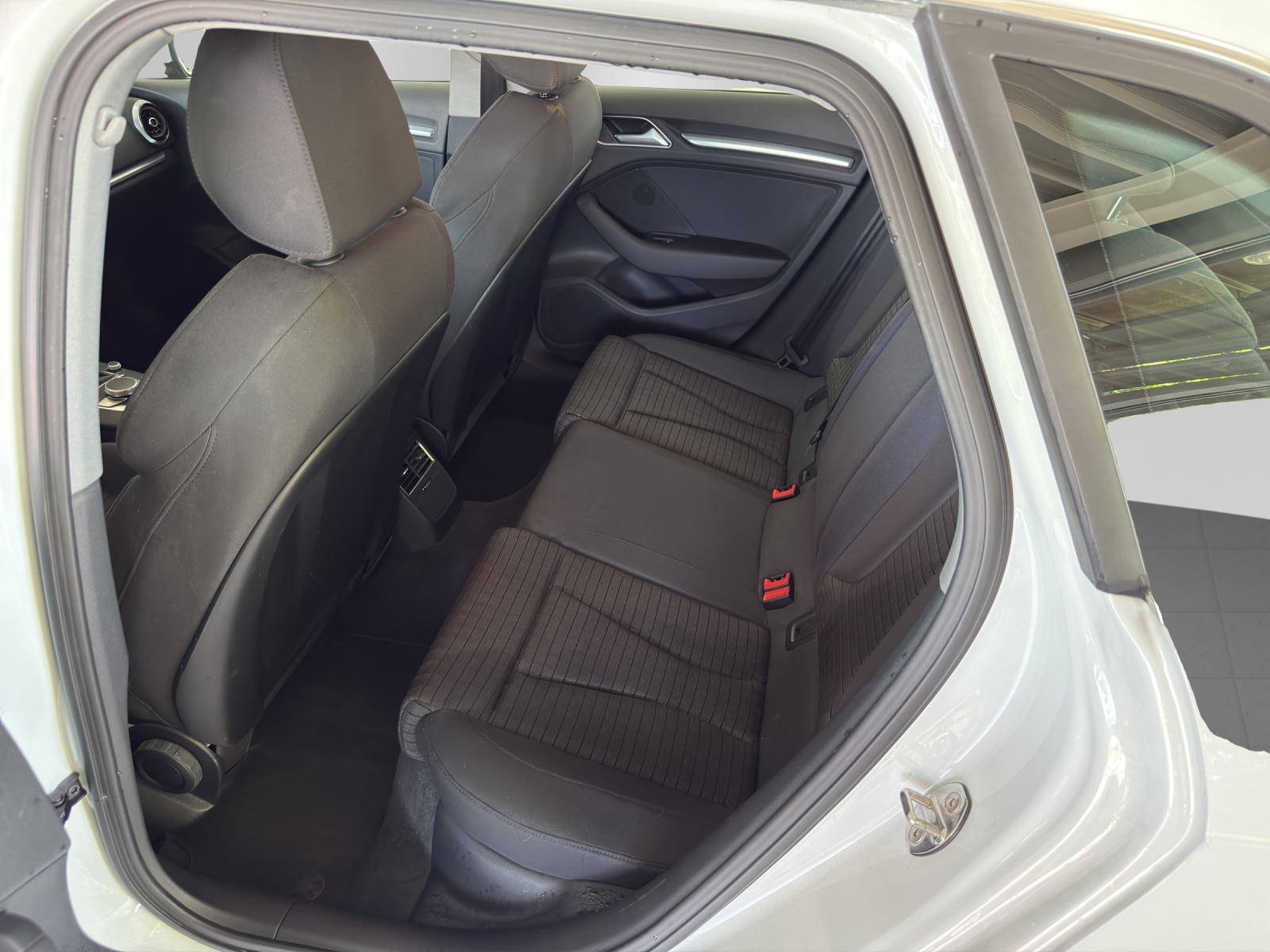 AUDI A3 Sportback 40 TFSI Sport quattro S-tronic-image-9