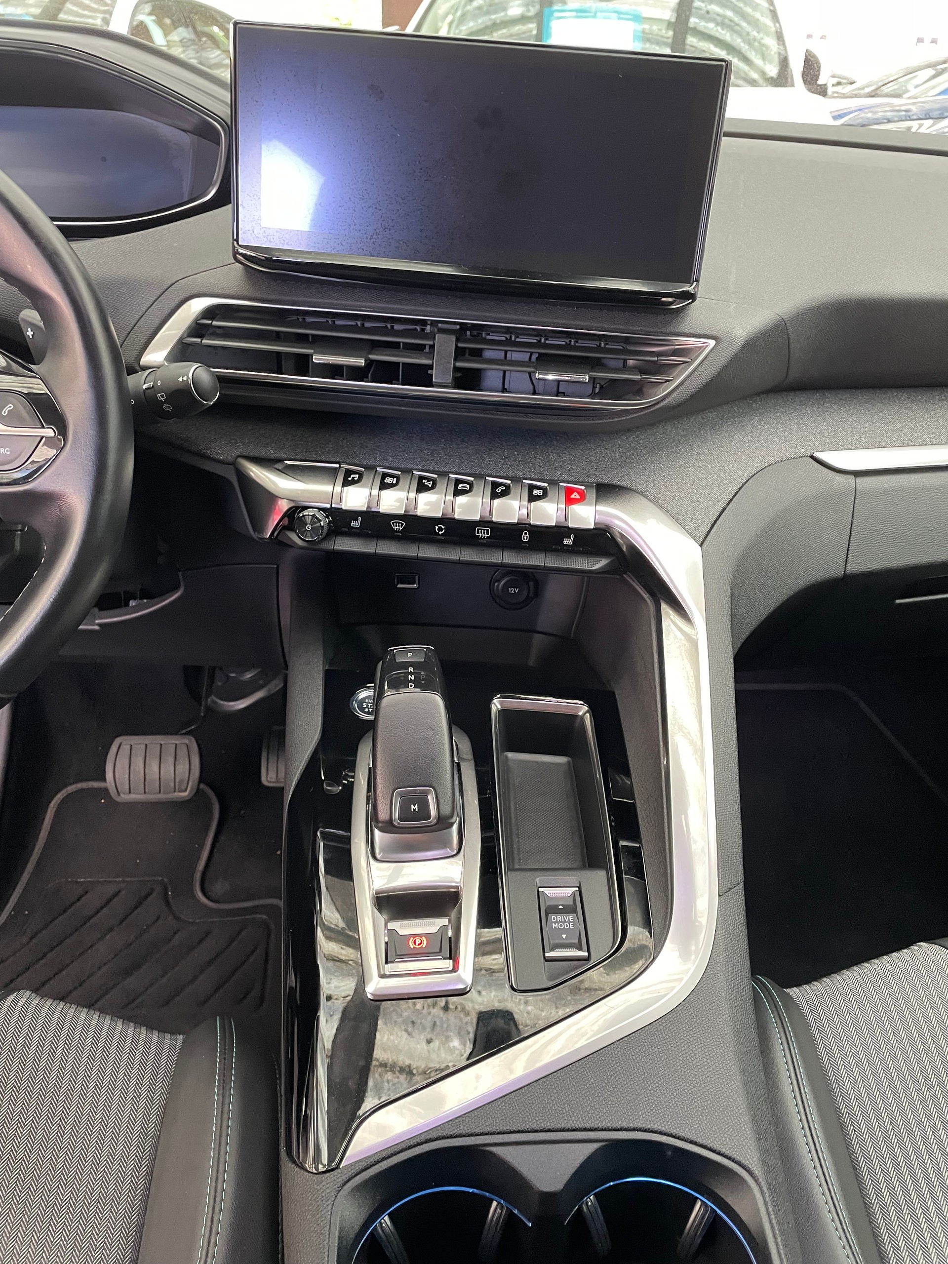 PEUGEOT 5008 1.5 BlueHDi Allure Pack EAT8-image-10