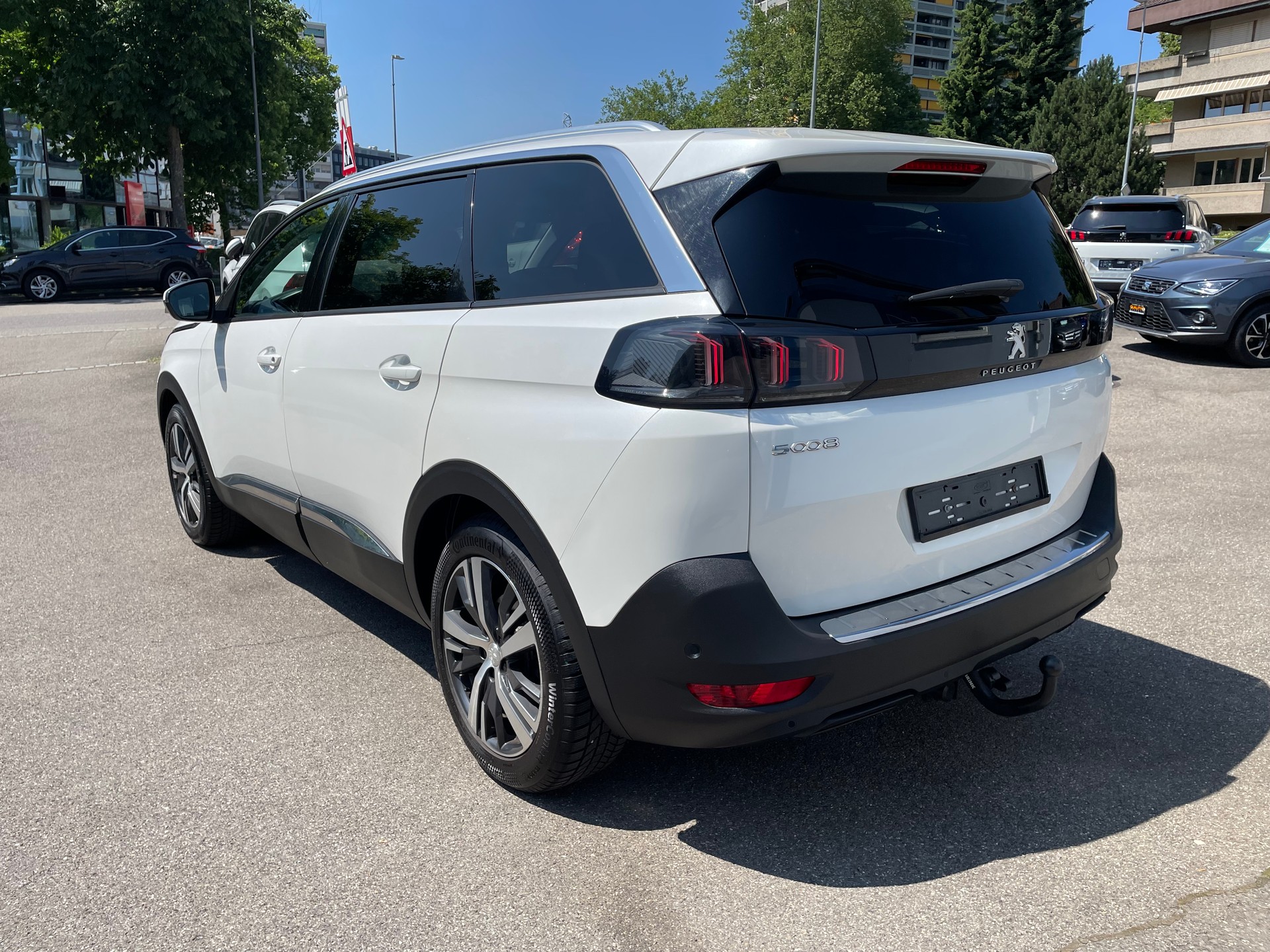 PEUGEOT 5008 1.5 BlueHDi Allure Pack EAT8-image-2