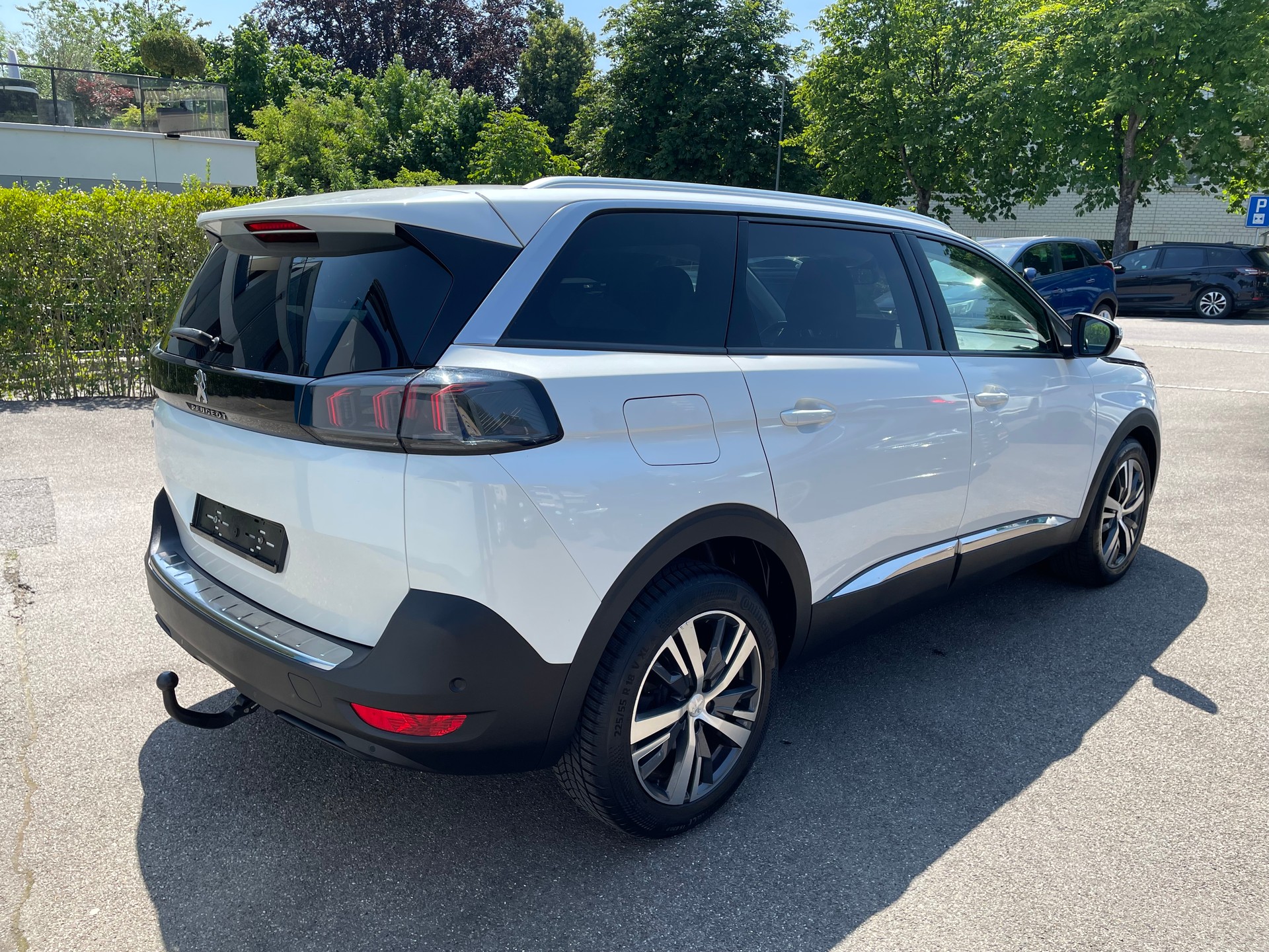PEUGEOT 5008 1.5 BlueHDi Allure Pack EAT8-image-3