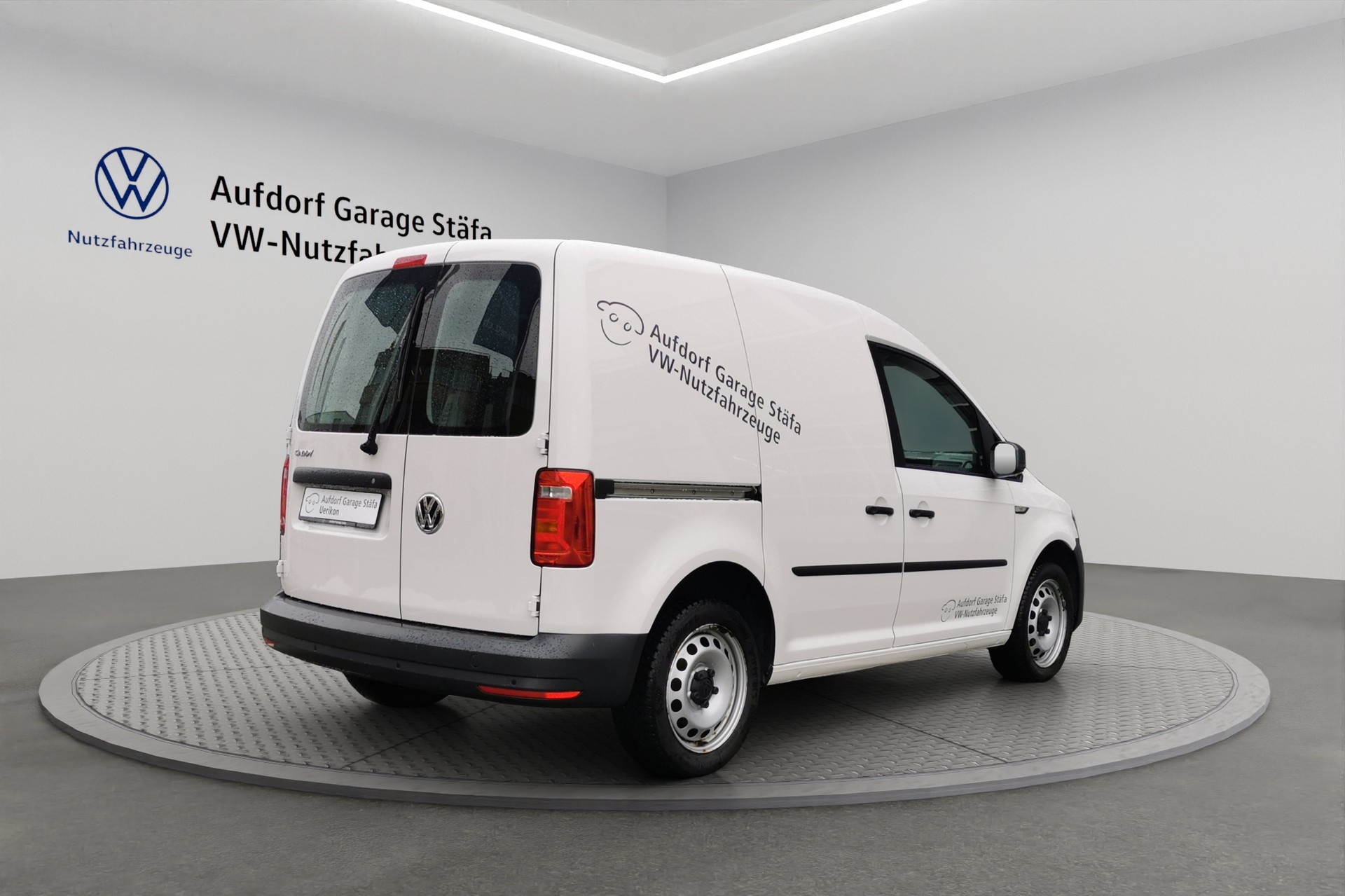 VW Caddy 1.0 TSI Entry BlueMotion Technology-image-4
