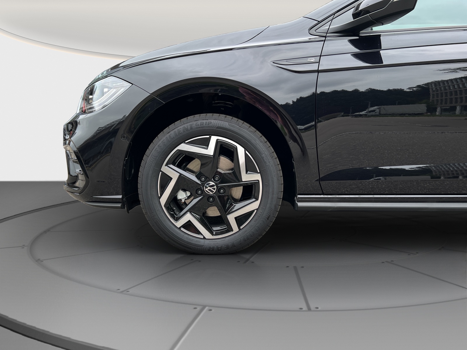 VW Polo 1.0 TSI R-Line DSG-image-7