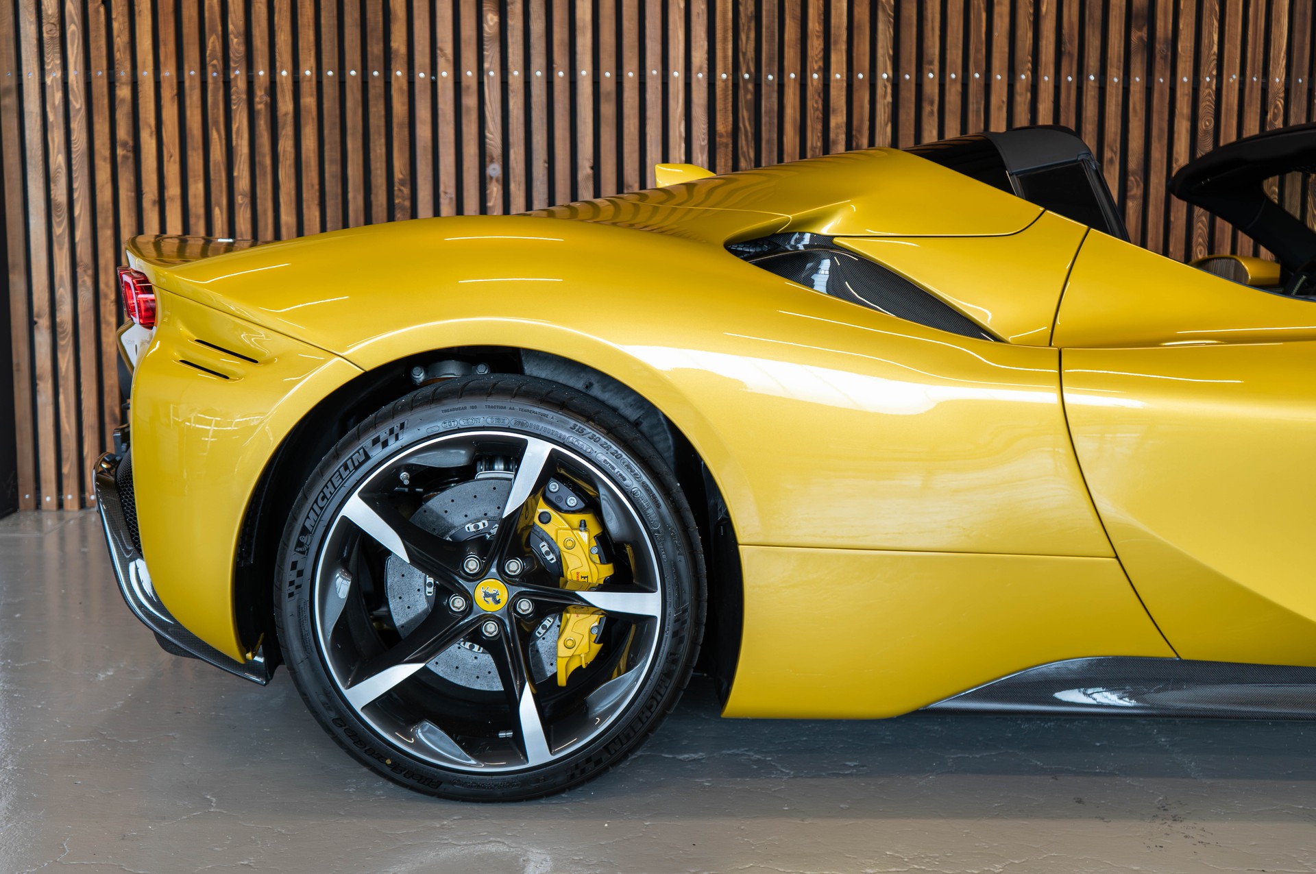 FERRARI SF90 Spider-image-9