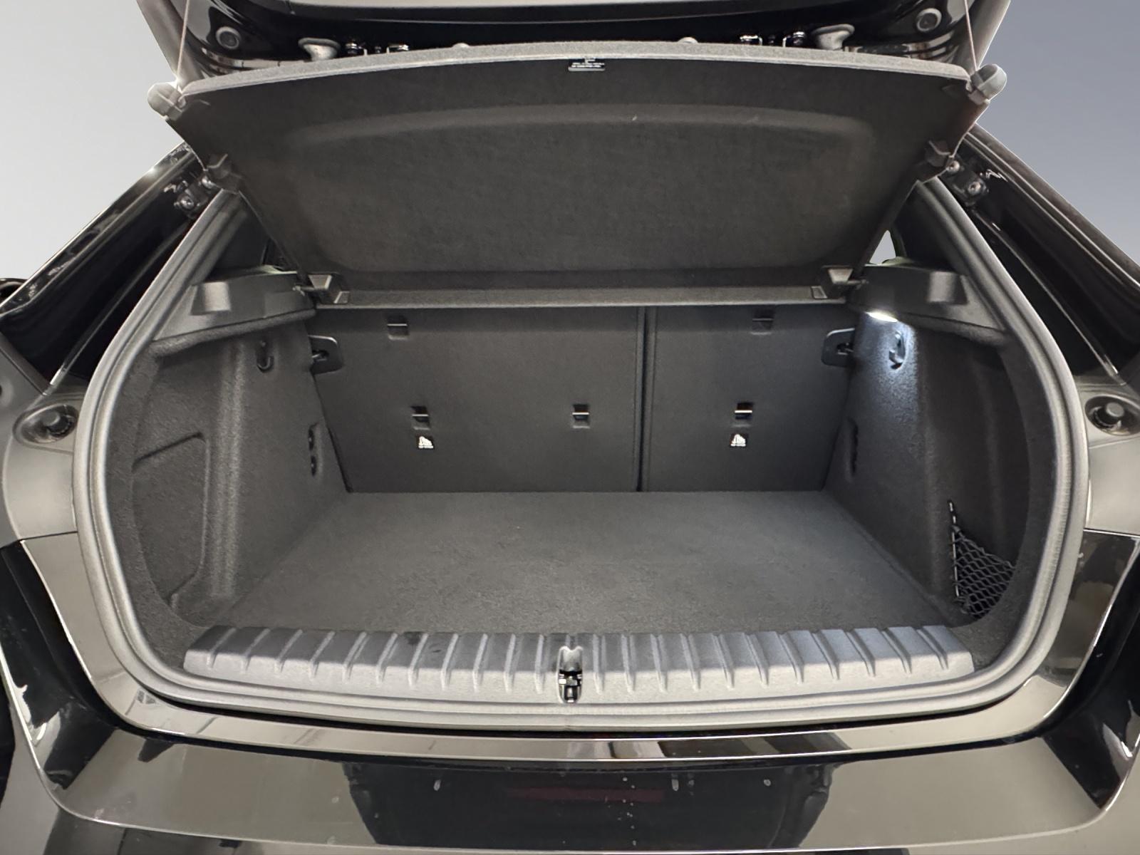 BMW M135i xDrive-image-9