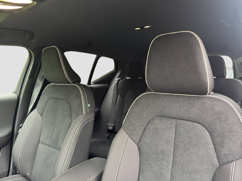 VOLVO EX40 Twin Plus AWD-image-6