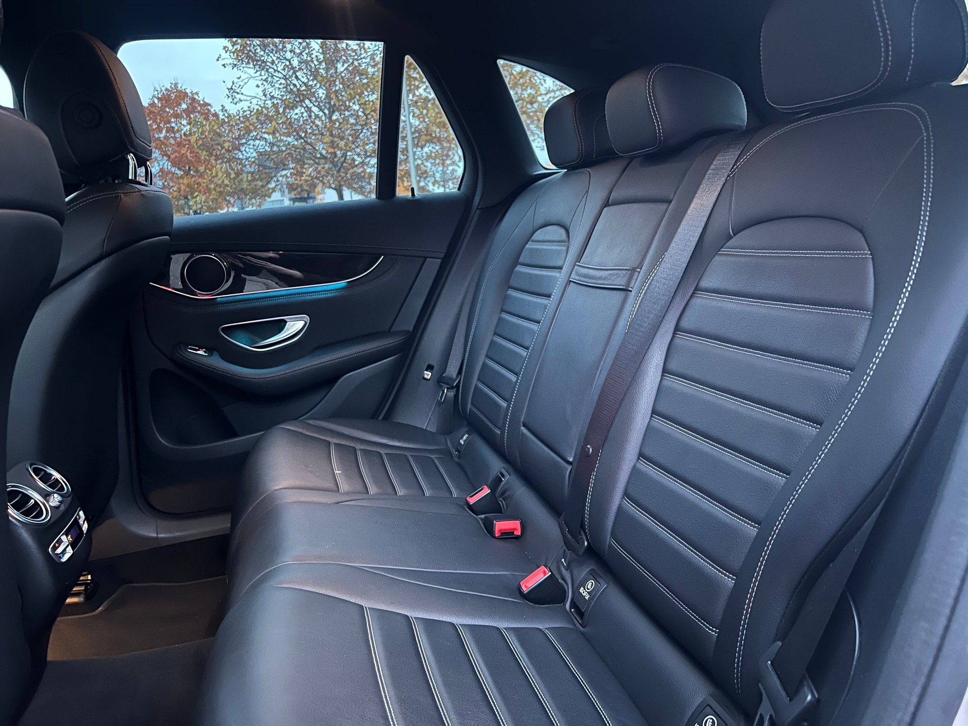 MERCEDES-BENZ GLC 220 d 4Matic 9G-Tronic-image-4