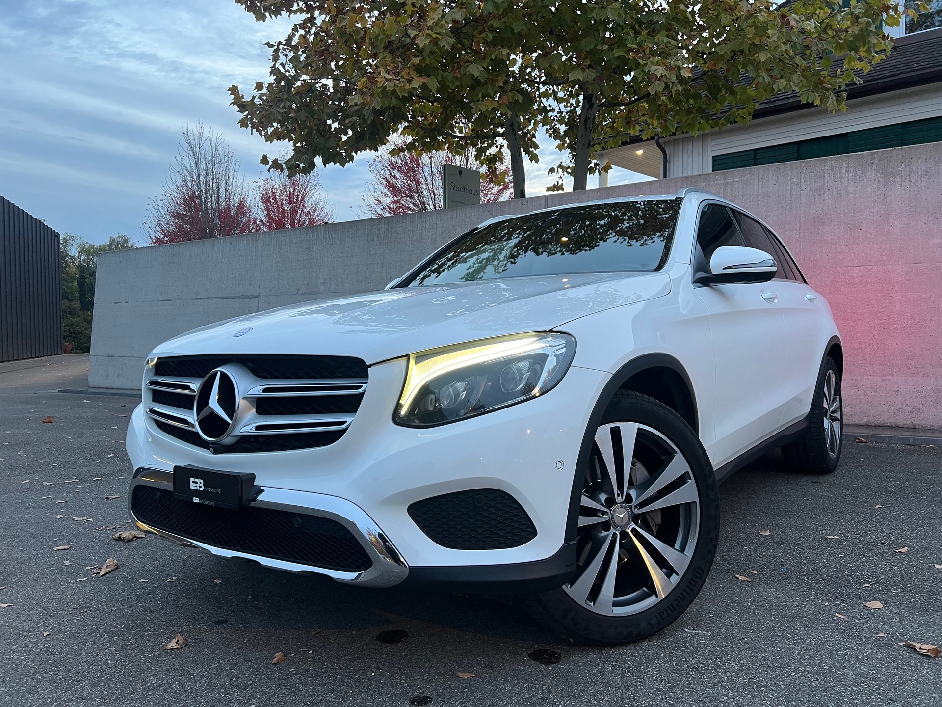 MERCEDES-BENZ GLC 220 d 4Matic 9G-Tronic-image-13