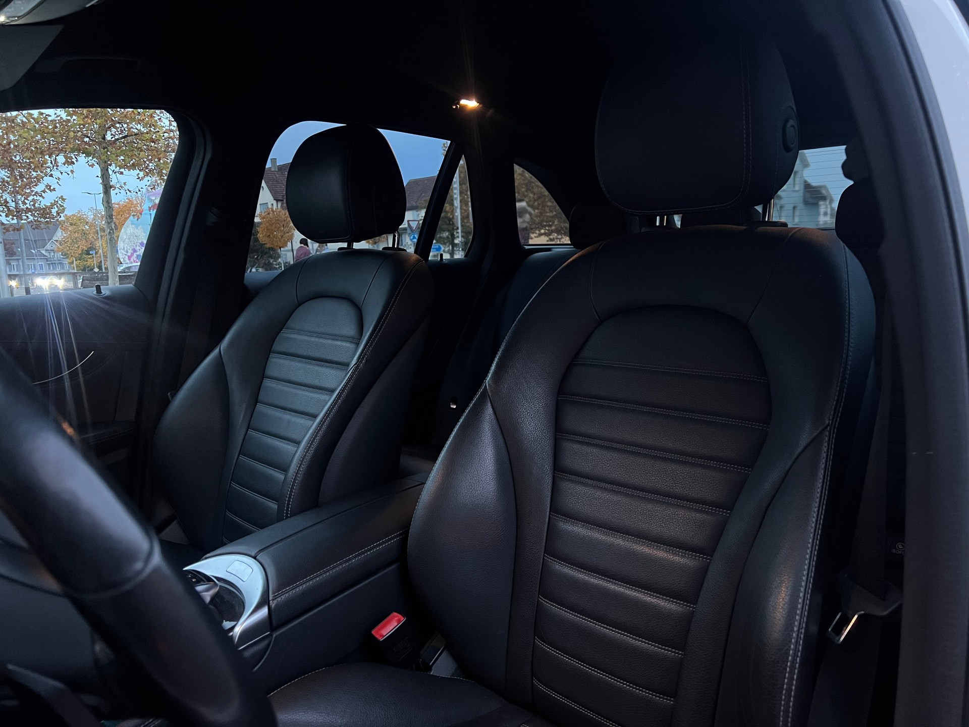 MERCEDES-BENZ GLC 220 d 4Matic 9G-Tronic-image-3