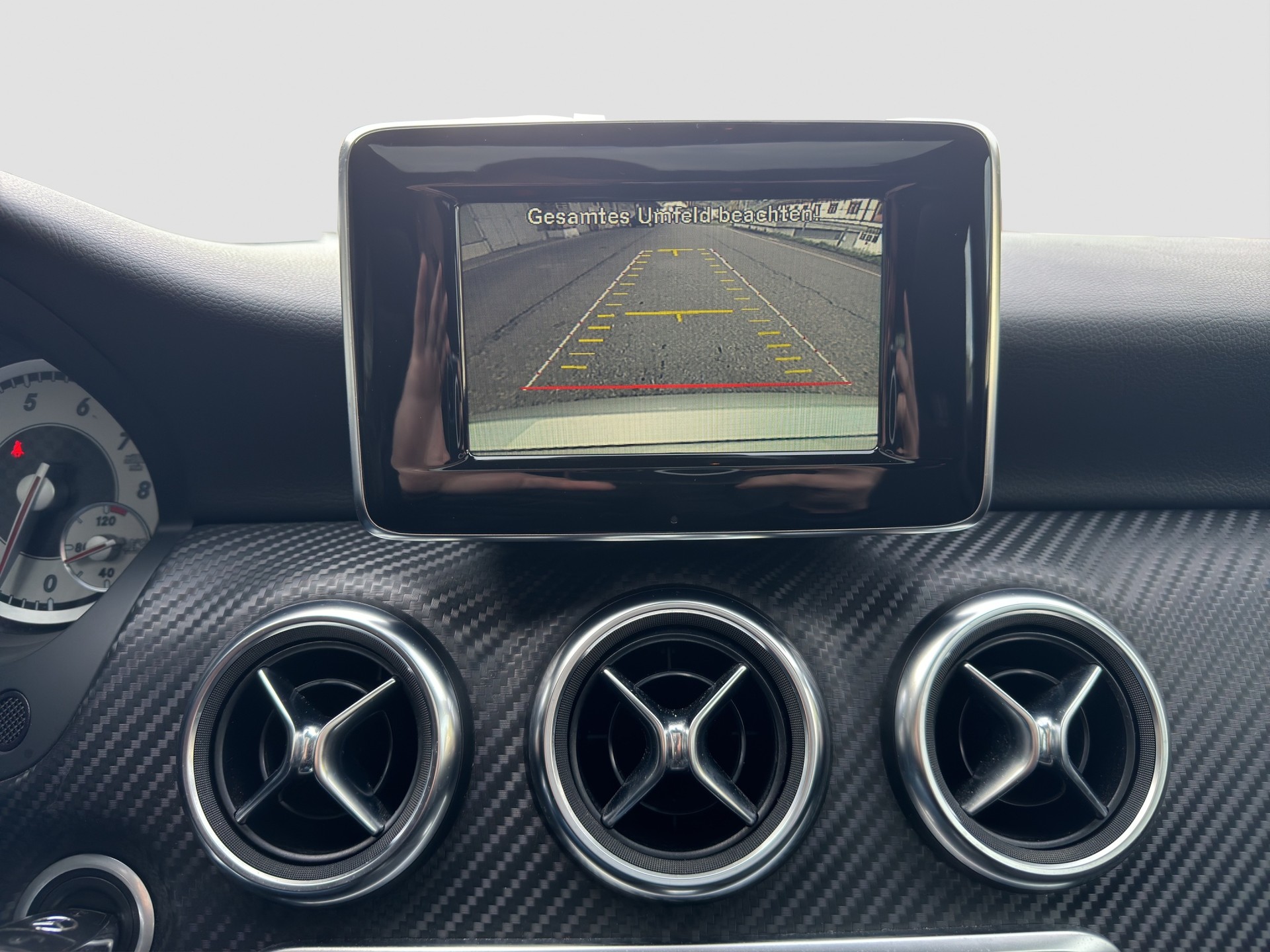 MERCEDES-BENZ A 250 AMG Line 4Matic 7G-DCT-image-6