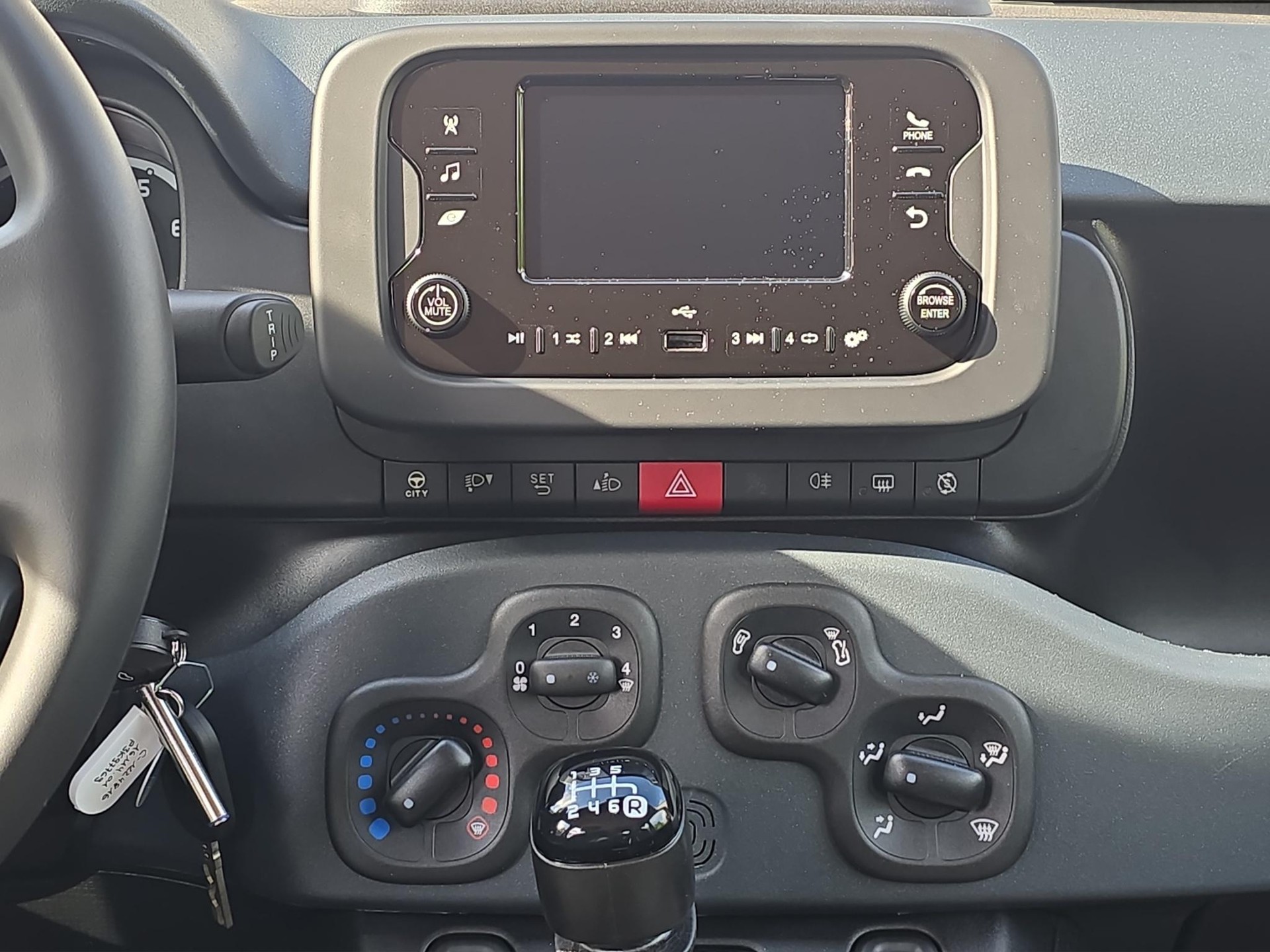 FIAT Panda 1.0 Hybrid Cult Plus-image-14