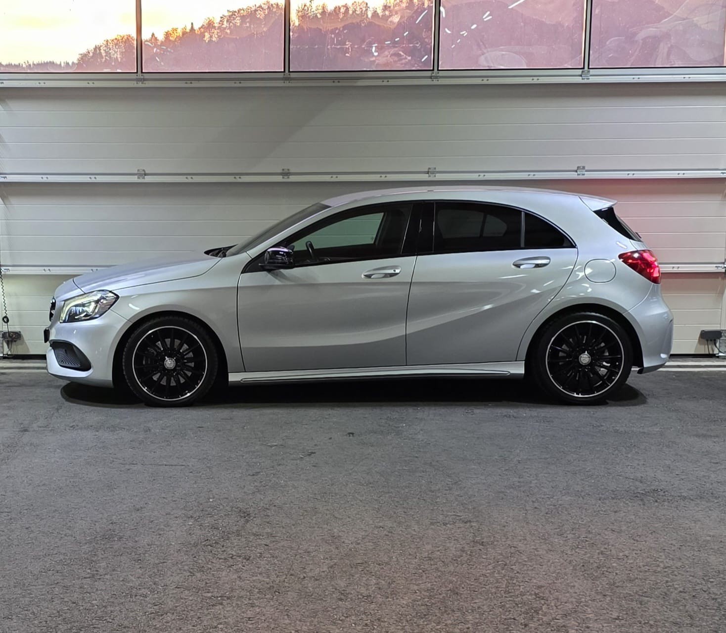 MERCEDES-BENZ A 250 AMG Line 7G-DCT *CH-FAHRZEUG*-image-1