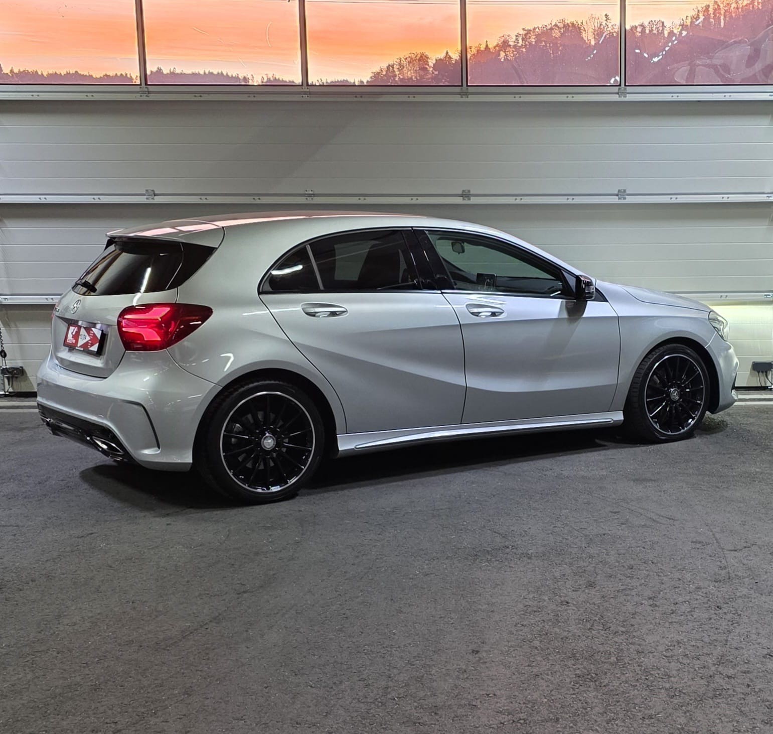MERCEDES-BENZ A 250 AMG Line 7G-DCT *CH-FAHRZEUG*-image-4