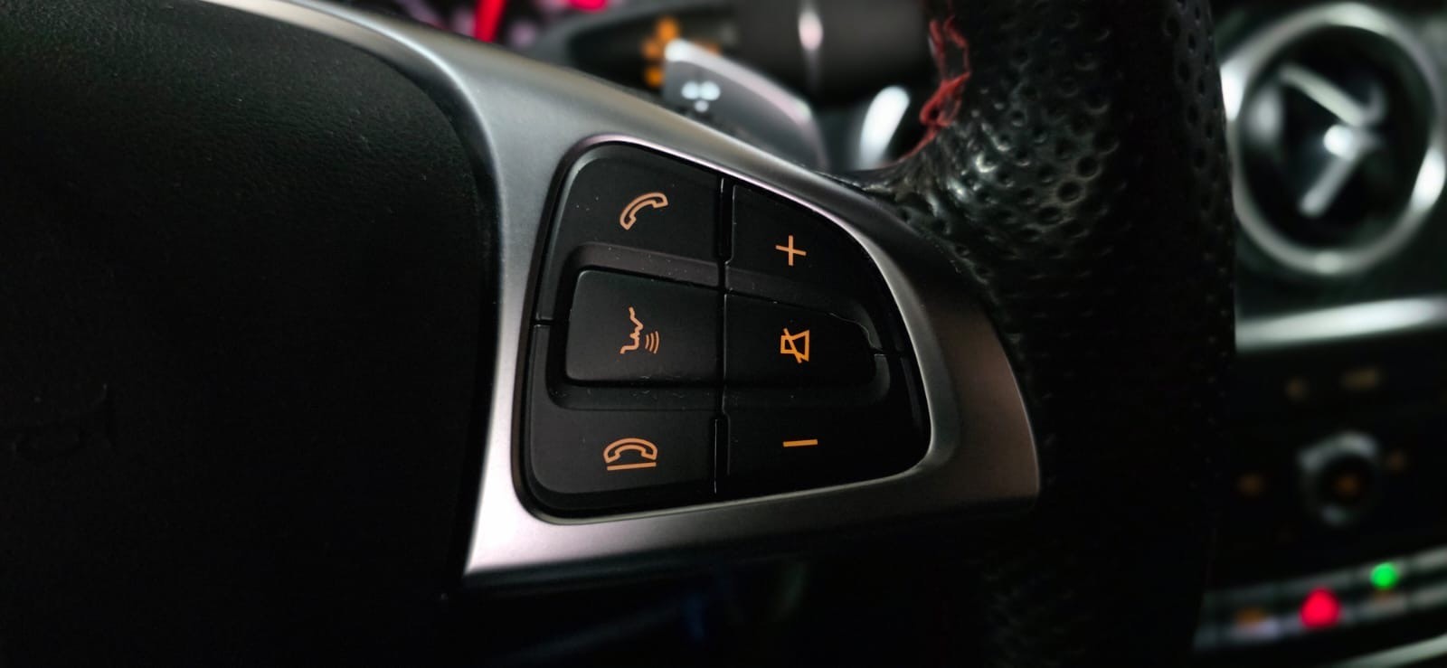 MERCEDES-BENZ A 250 AMG Line 7G-DCT *CH-FAHRZEUG*-image-17