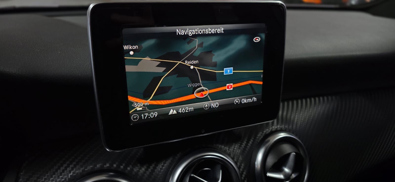 MERCEDES-BENZ A 250 AMG Line 7G-DCT *CH-FAHRZEUG*-image-21