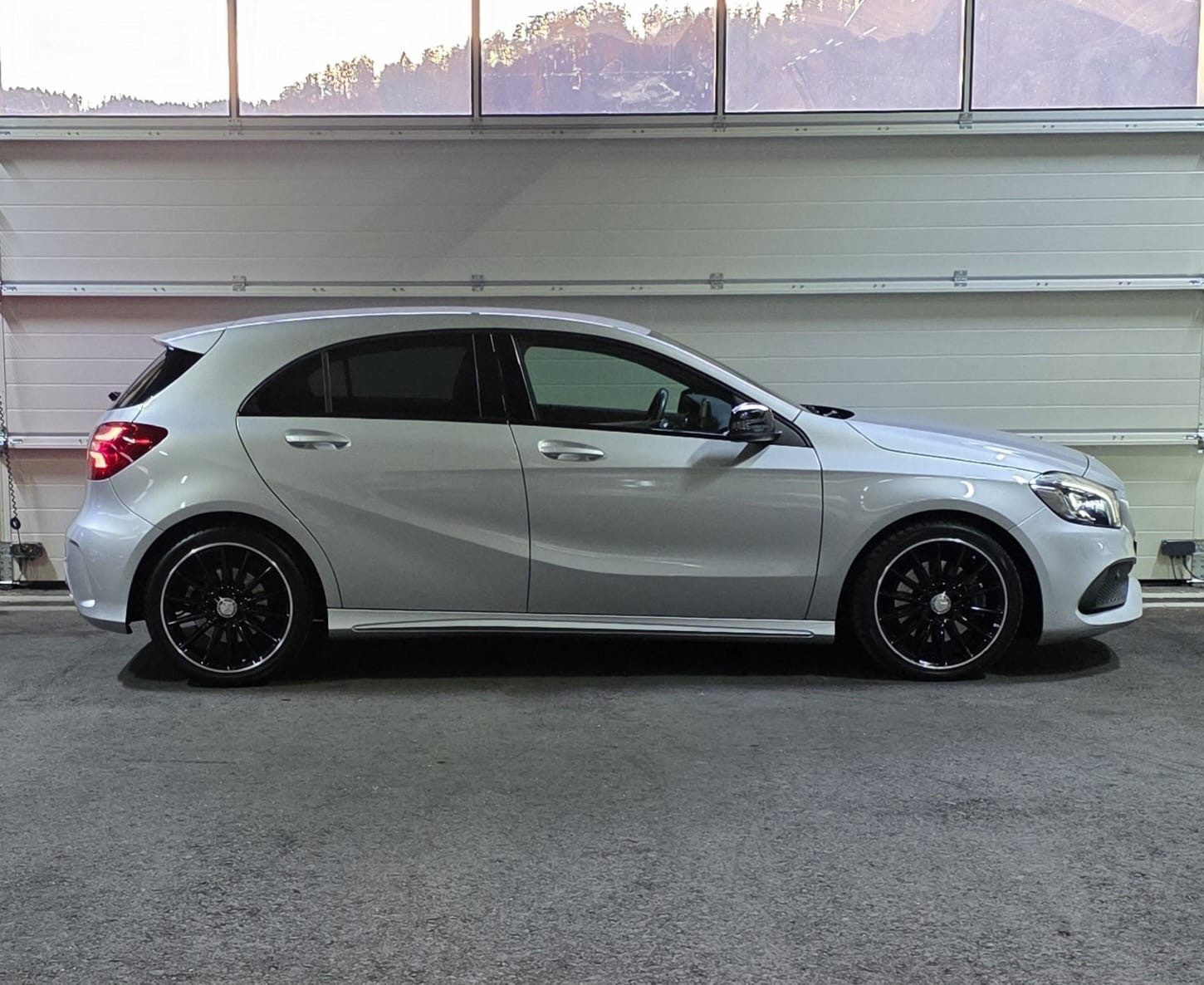 MERCEDES-BENZ A 250 AMG Line 7G-DCT *CH-FAHRZEUG*-image-5