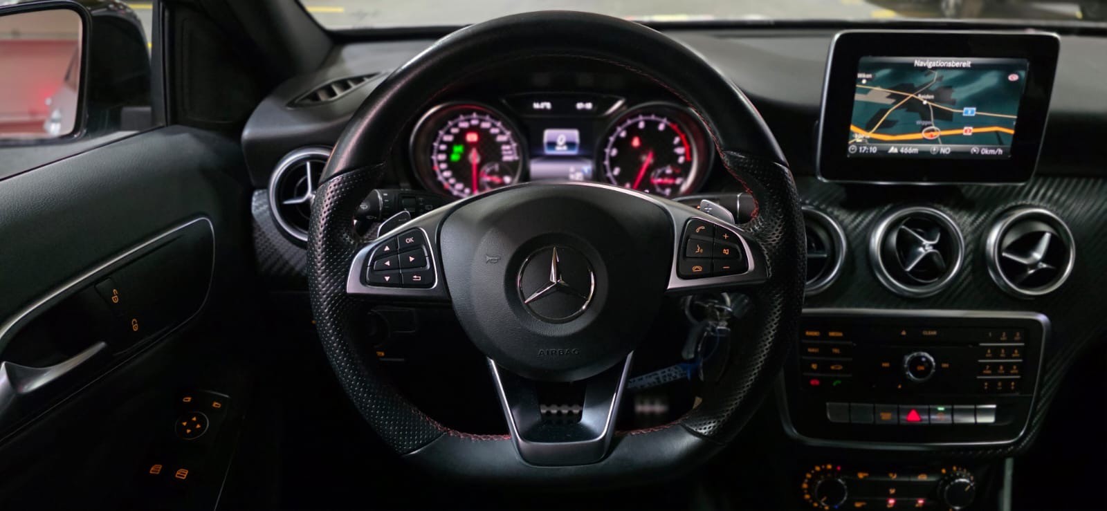 MERCEDES-BENZ A 250 AMG Line 7G-DCT *CH-FAHRZEUG*-image-13