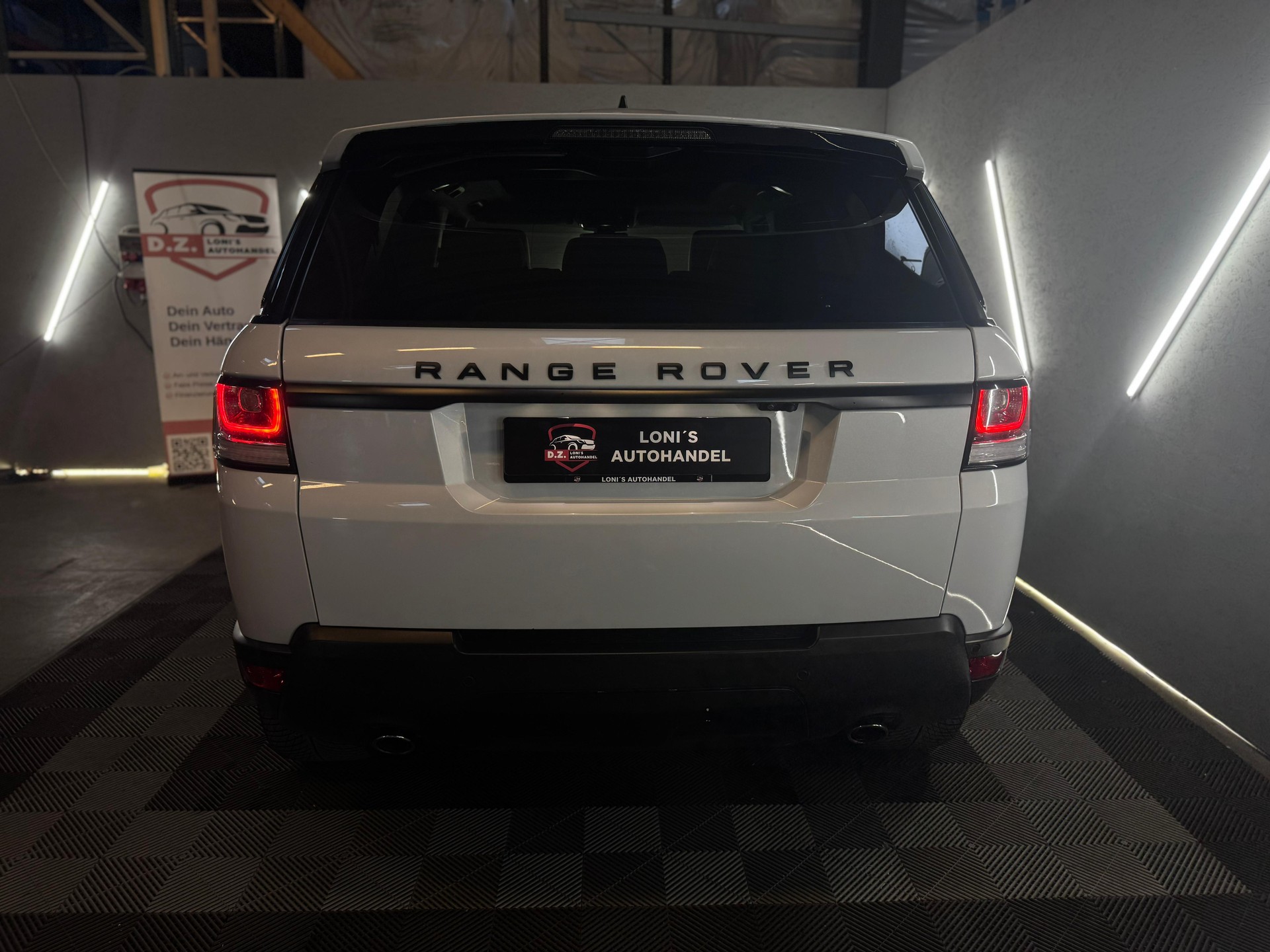 LAND ROVER Range Rover Sport 3.0 TDV6 HSE Dynamic Automatic-image-6