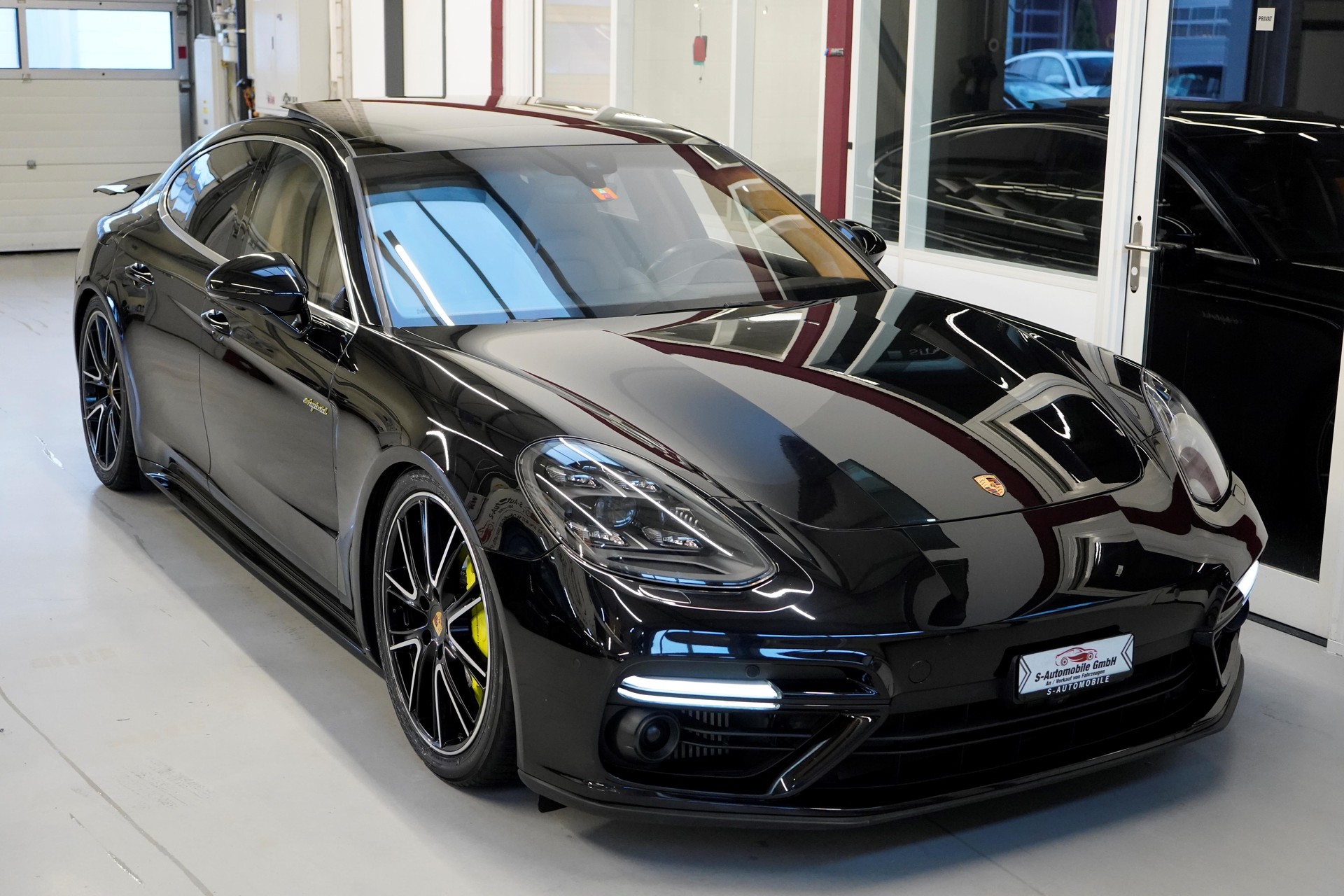 PORSCHE Panamera Turbo S E-Hybrid PDK-image-9