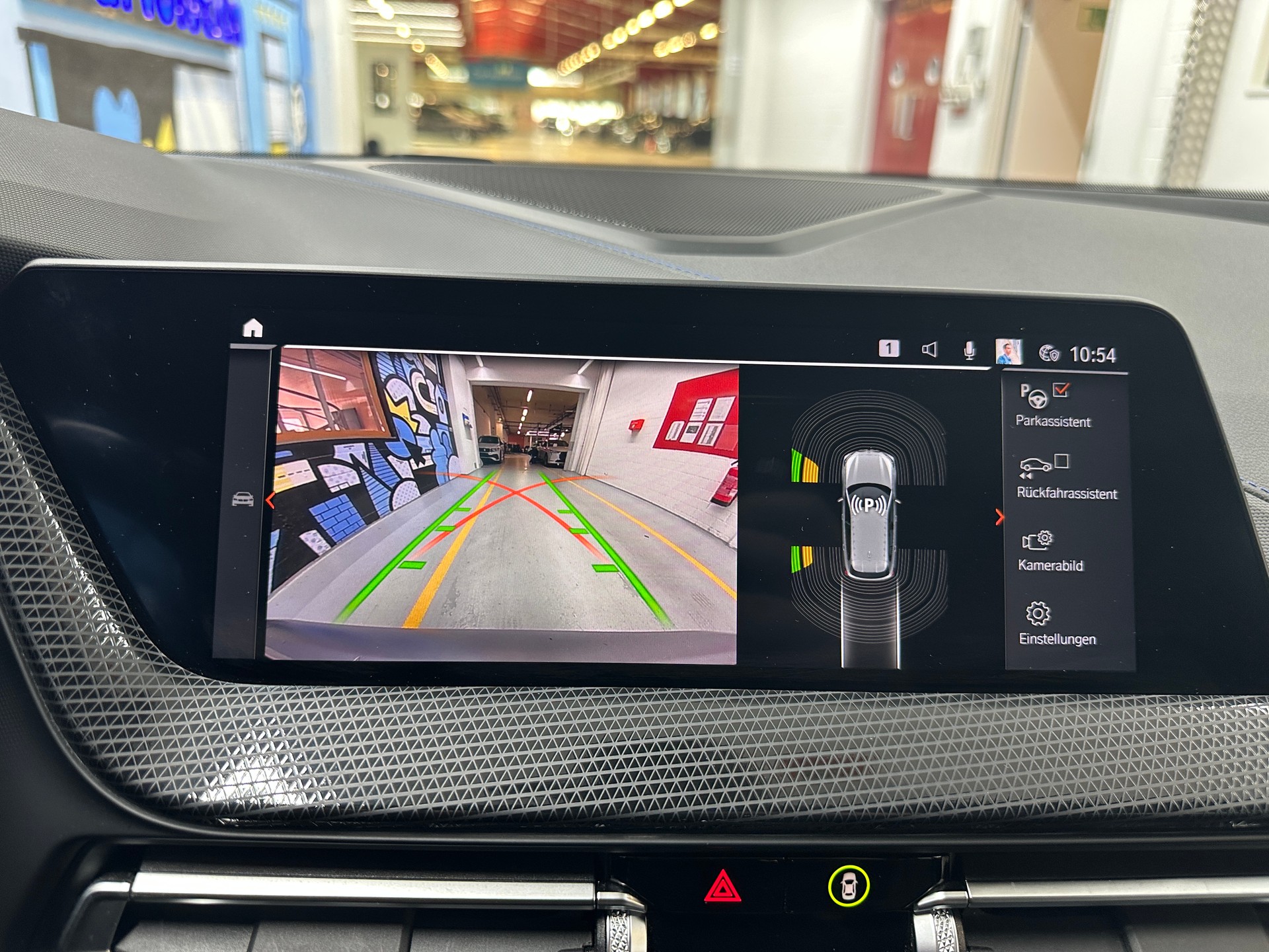 BMW M135i xDrive Steptronic-image-11