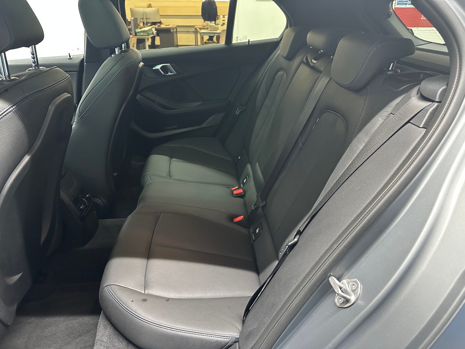 BMW M135i xDrive Steptronic-image-8