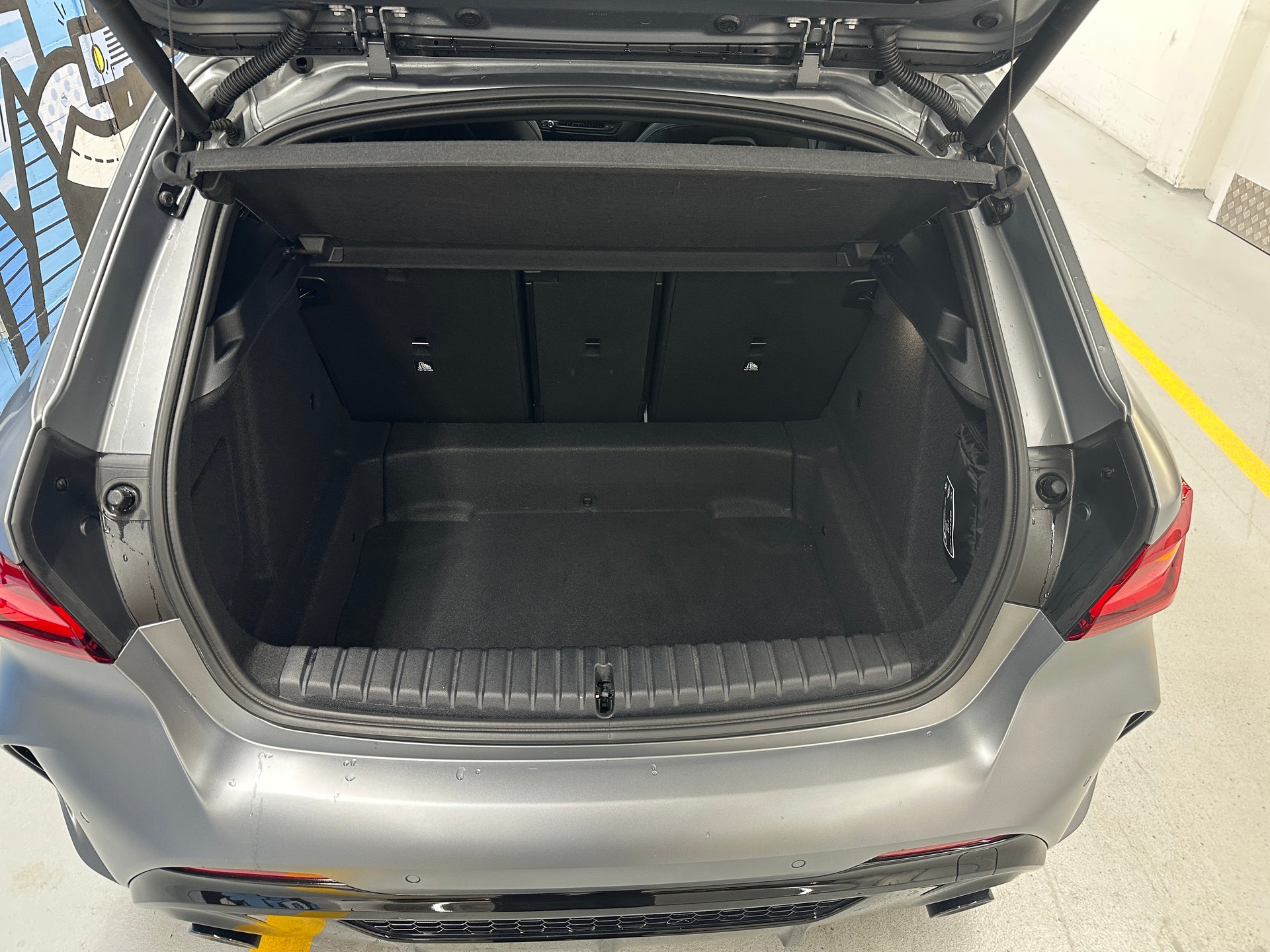 BMW M135i xDrive Steptronic-image-5