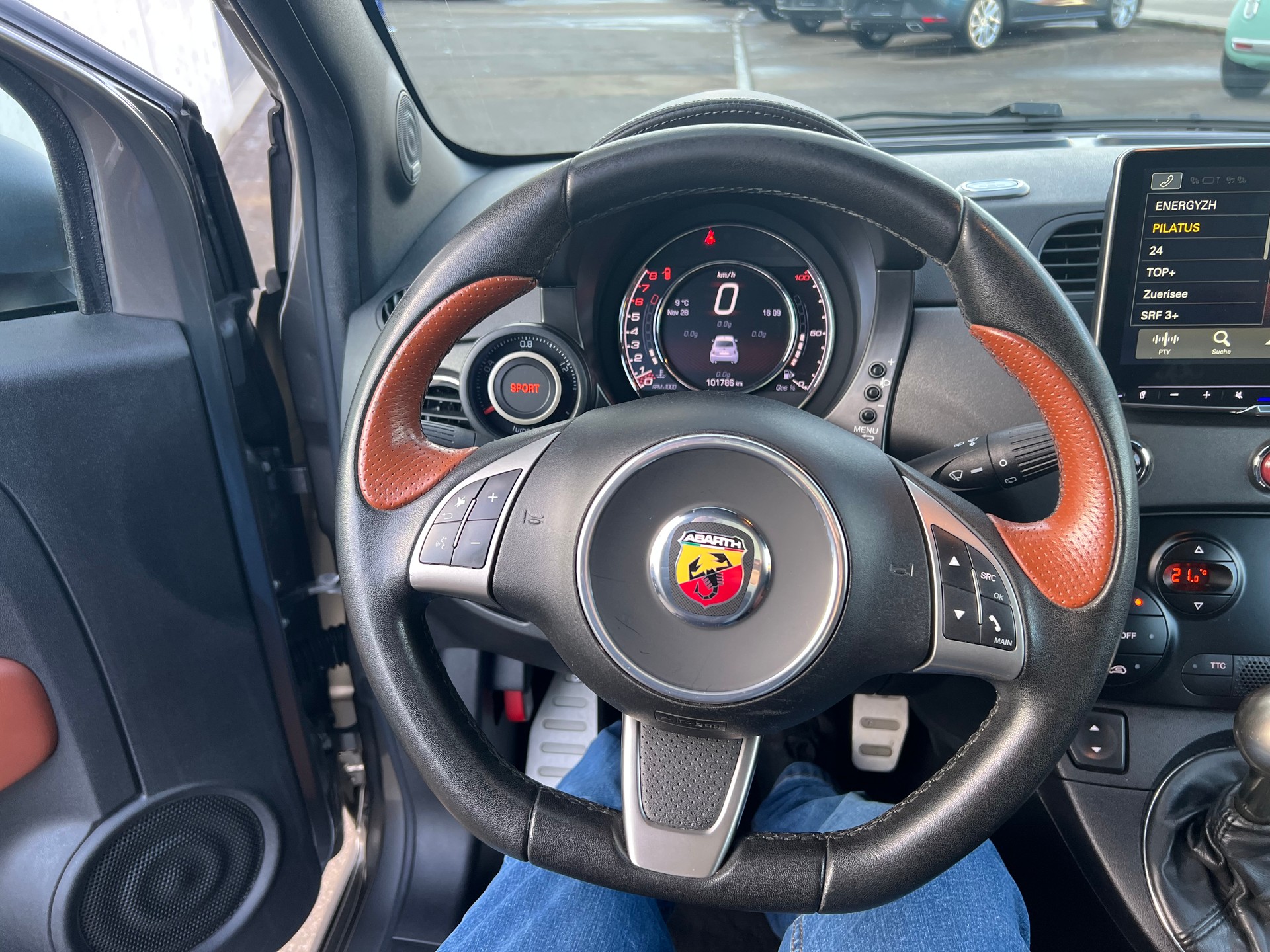 FIAT 595 1.4 16V Turbo Abarth Turismo-image-19