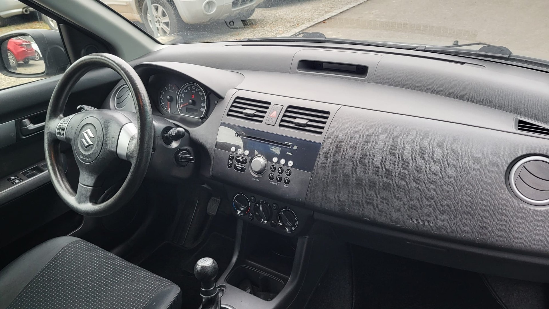 SUZUKI Swift 1.5i 16V VVT GL Top-image-8