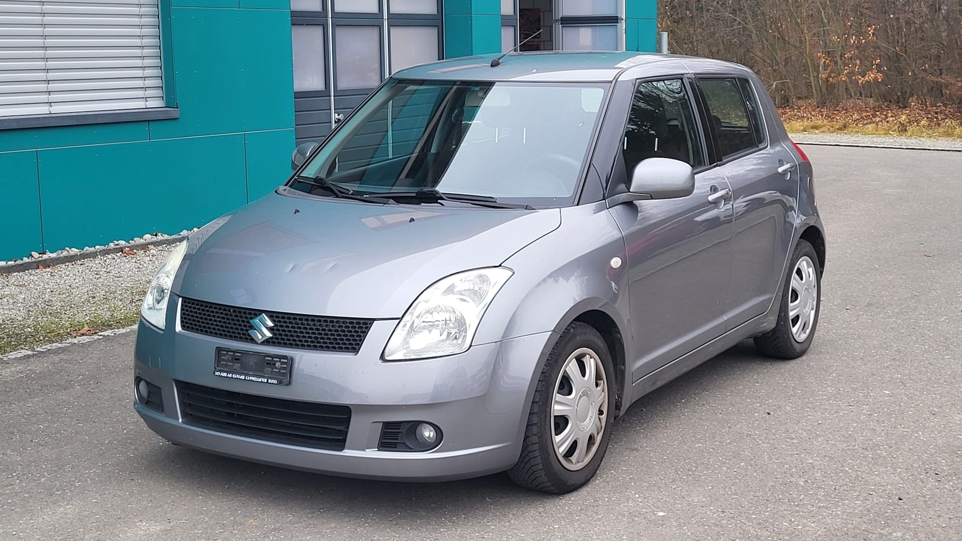 SUZUKI Swift 1.5i 16V VVT GL Top-image-0