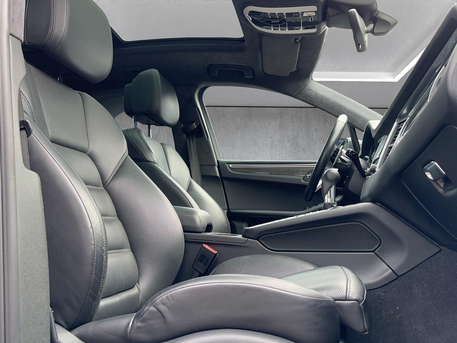 PORSCHE Macan Turbo PDK-image-13