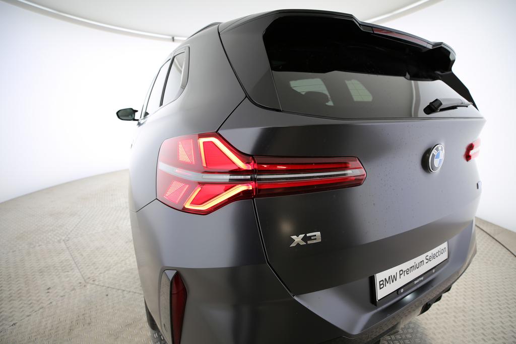 BMW X3 M50i-image-17