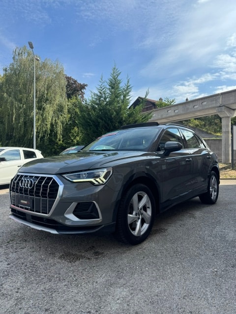 AUDI Q3 40 TFSI advanced quattro S-tronic-image-1