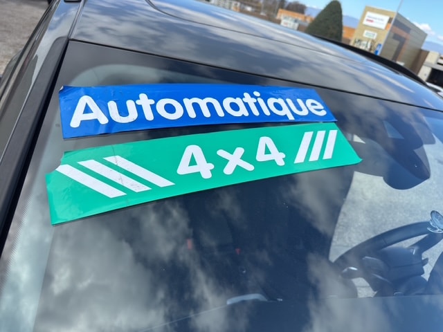 AUDI Q3 40 TFSI advanced quattro S-tronic-image-26
