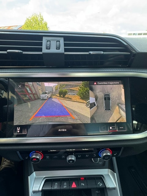 AUDI Q3 40 TFSI advanced quattro S-tronic-image-11