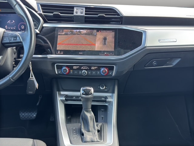 AUDI Q3 40 TFSI advanced quattro S-tronic-image-10
