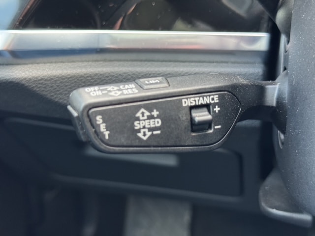 AUDI Q3 40 TFSI advanced quattro S-tronic-image-17