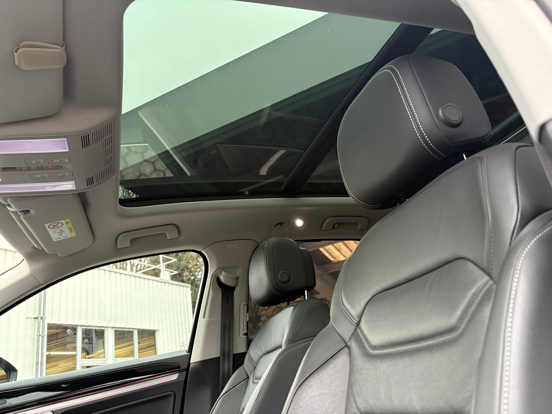 VW Touareg 3.0 TSI eHybrid Elegance Tiptronic-image-7