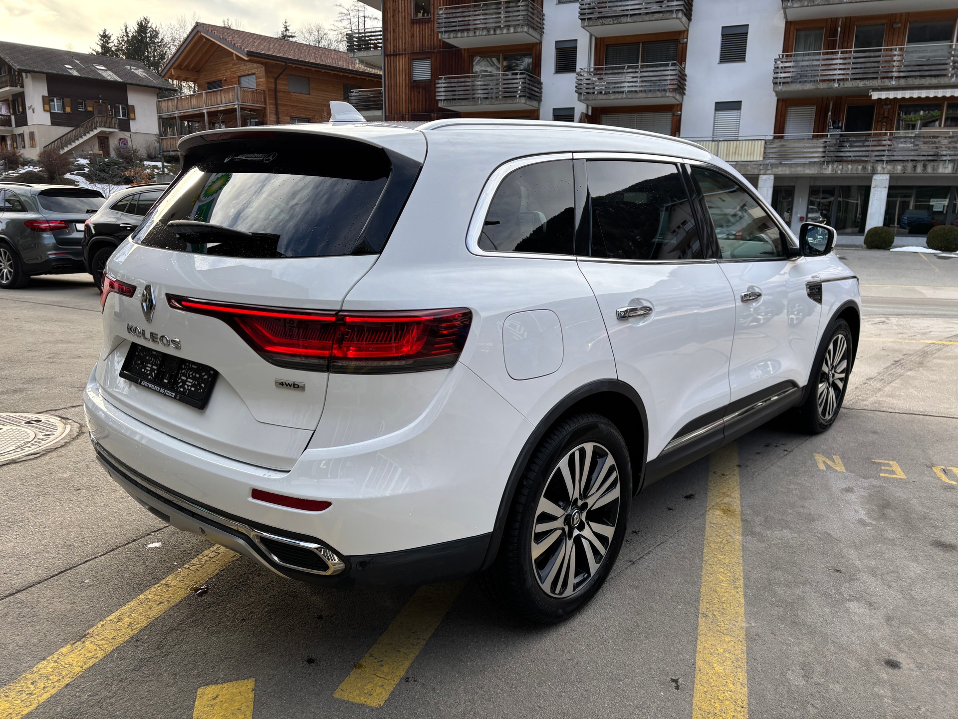 RENAULT Koleos 2.0 dCi Initiale Paris 4WD-showroom-element-2