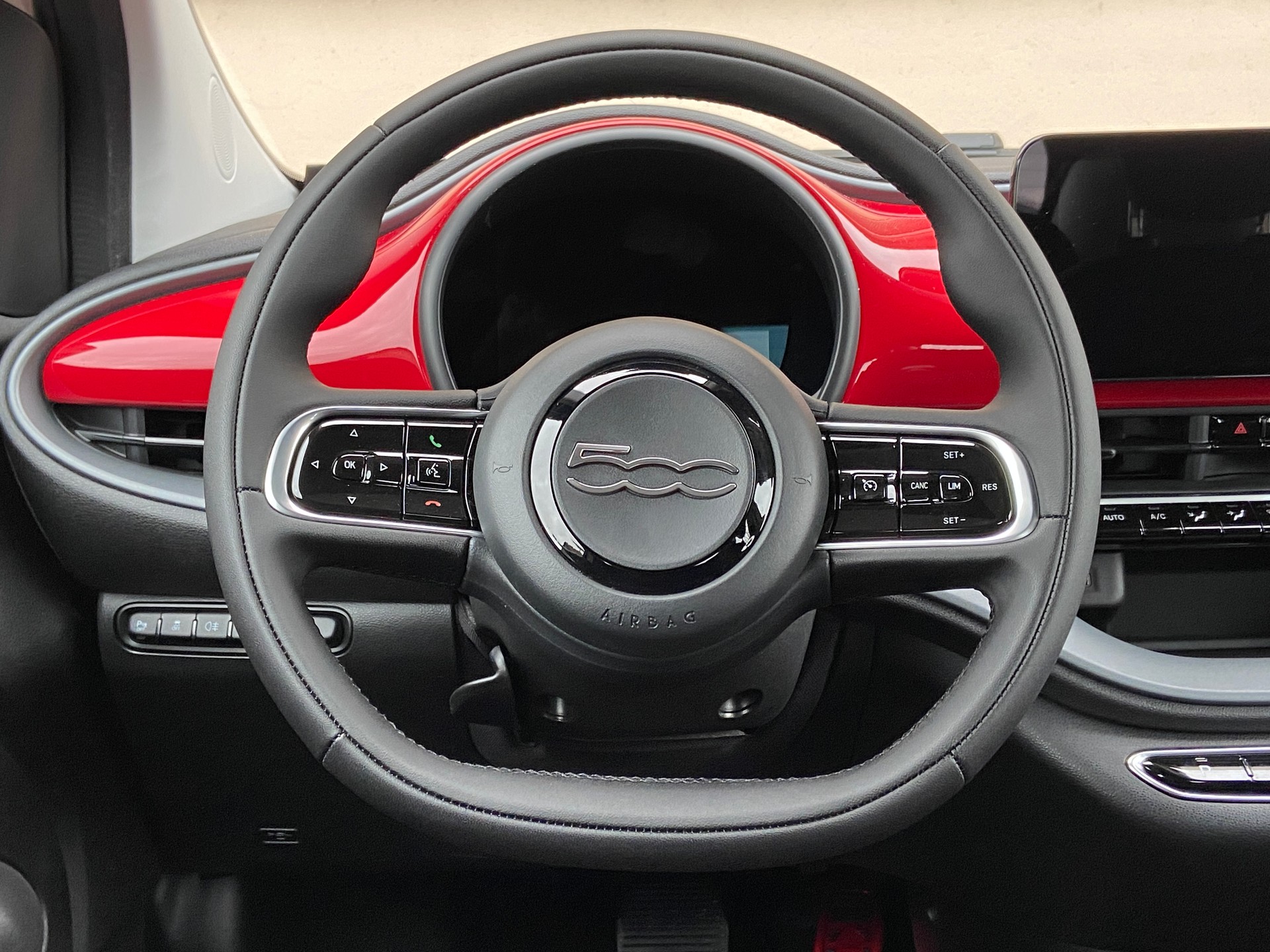 FIAT 500 C electric 87 kW Red-image-8