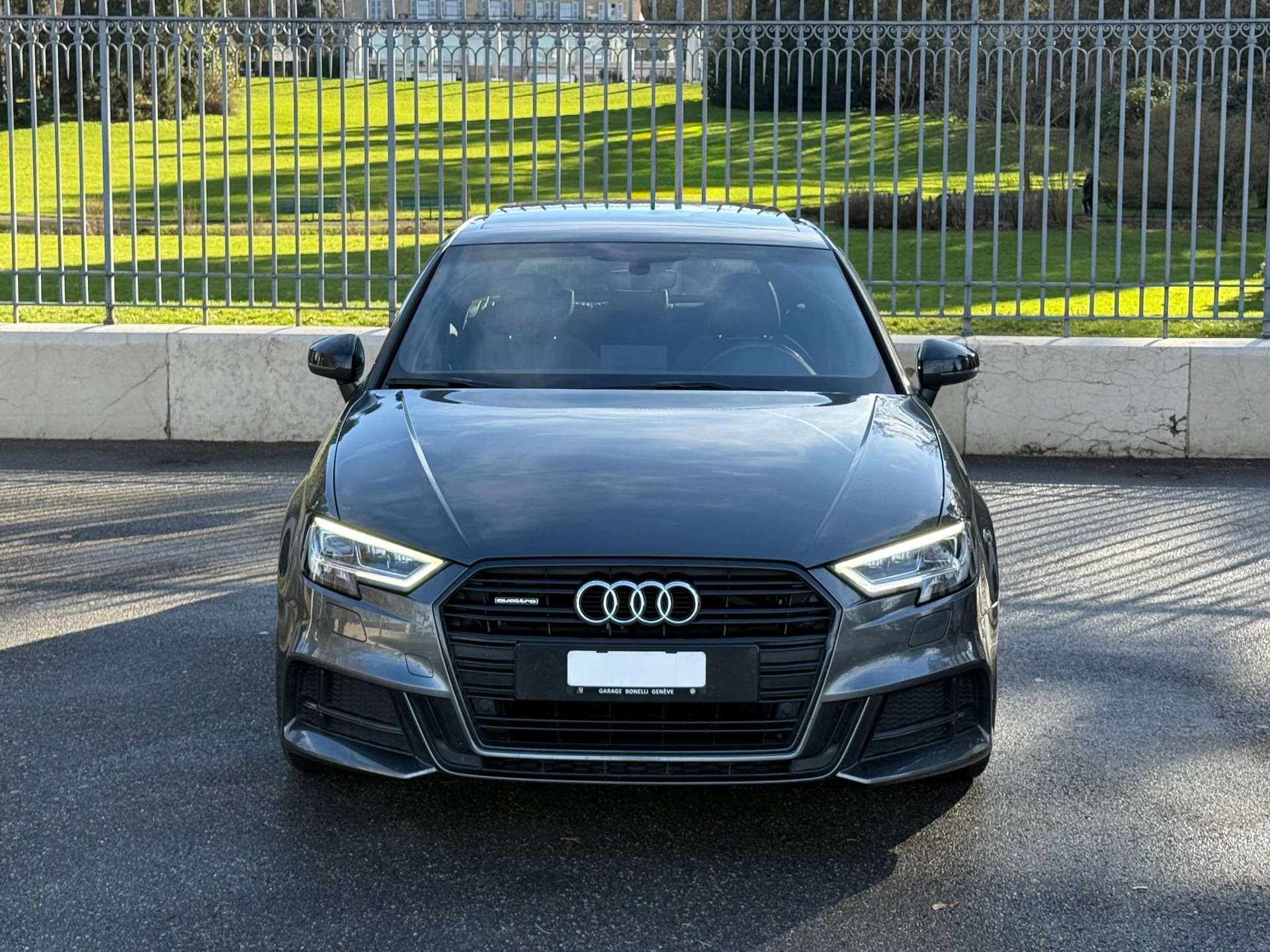 AUDI A3 Sportback 40 TFSI S line quattro S-tronic-image-2