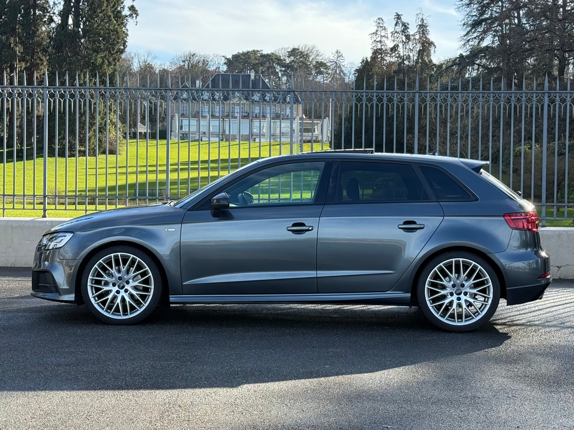 AUDI A3 Sportback 40 TFSI S line quattro S-tronic-image-7