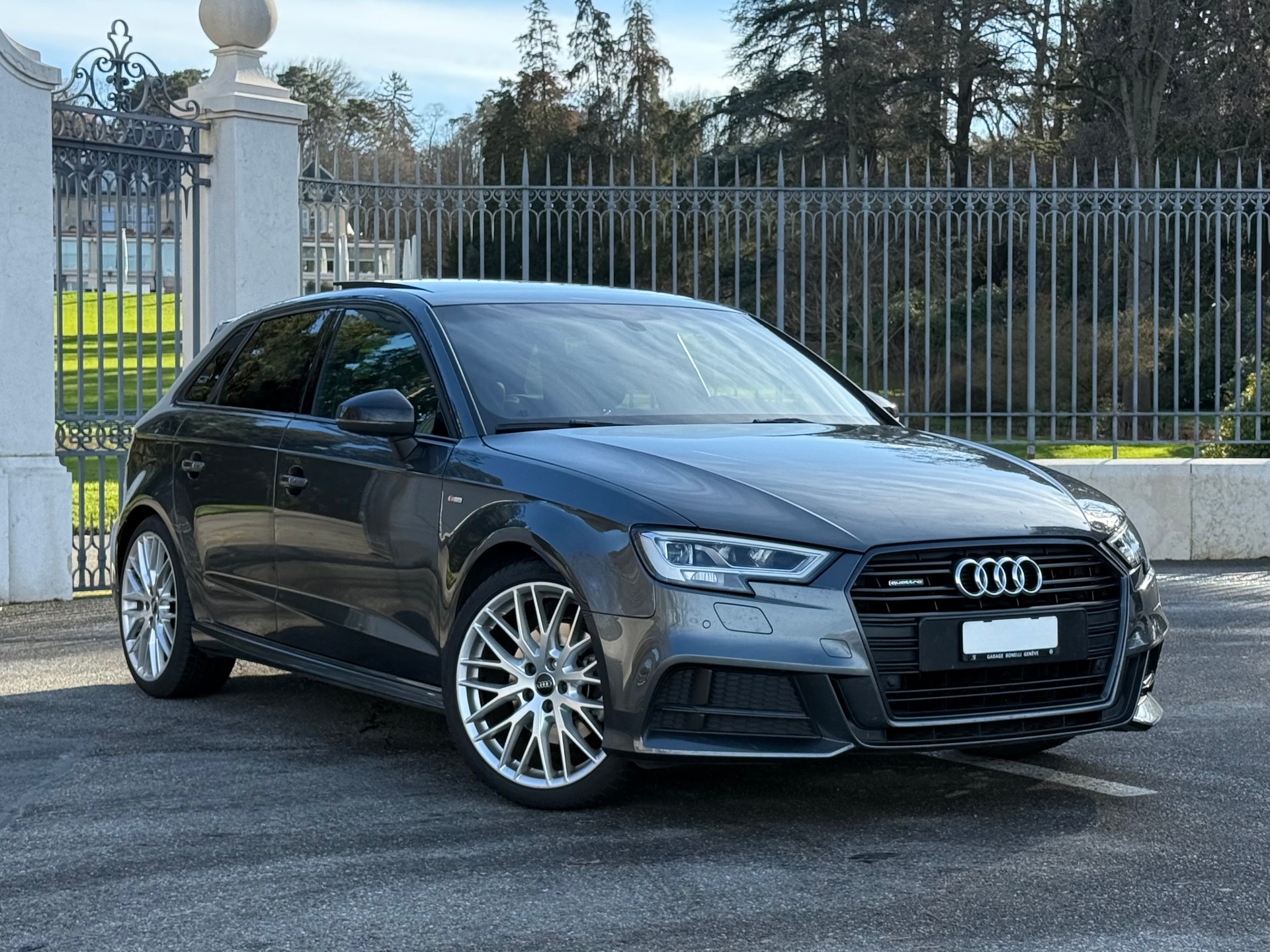 AUDI A3 Sportback 40 TFSI S line quattro S-tronic-image-5