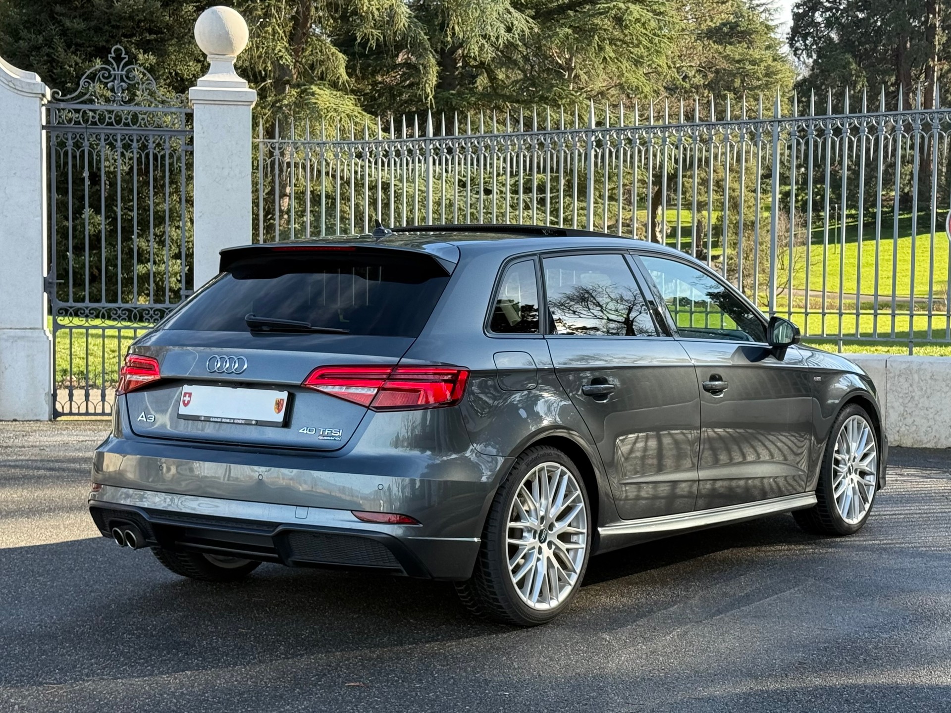 AUDI A3 Sportback 40 TFSI S line quattro S-tronic-image-1