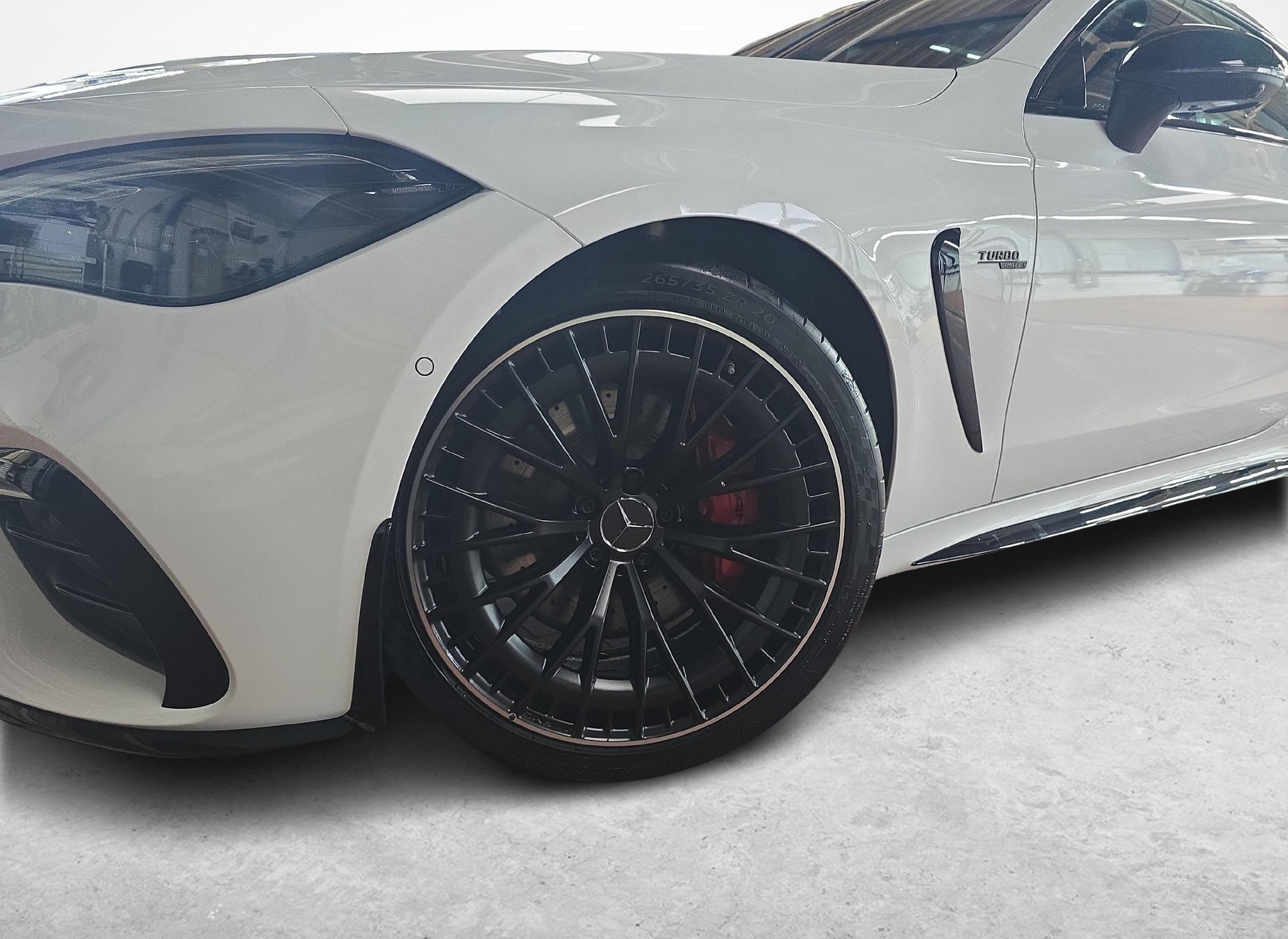 MERCEDES-BENZ AMG CLE 53 4MATIC+ Coupé-image-8