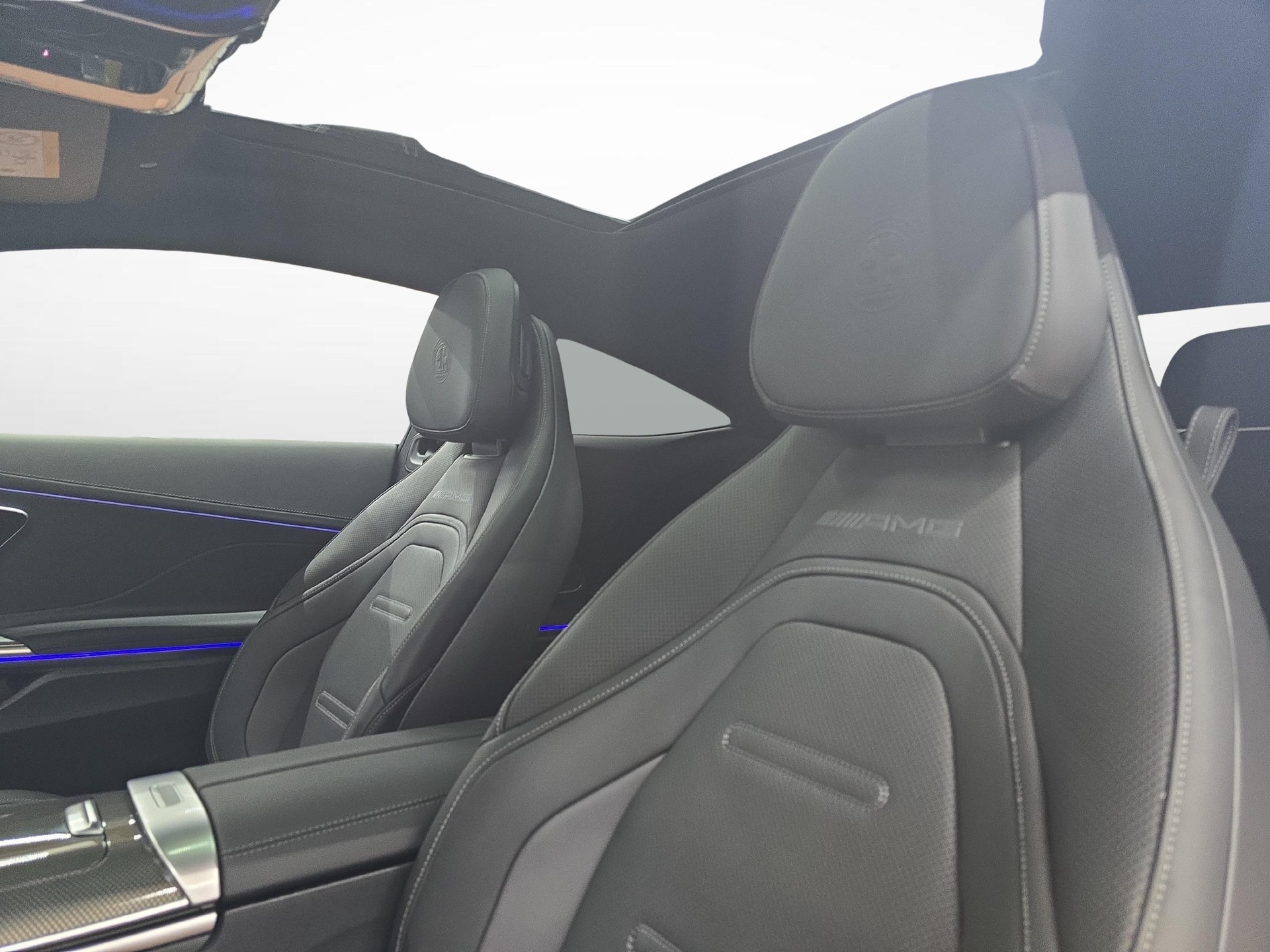 MERCEDES-BENZ AMG CLE 53 4MATIC+ Coupé-image-10