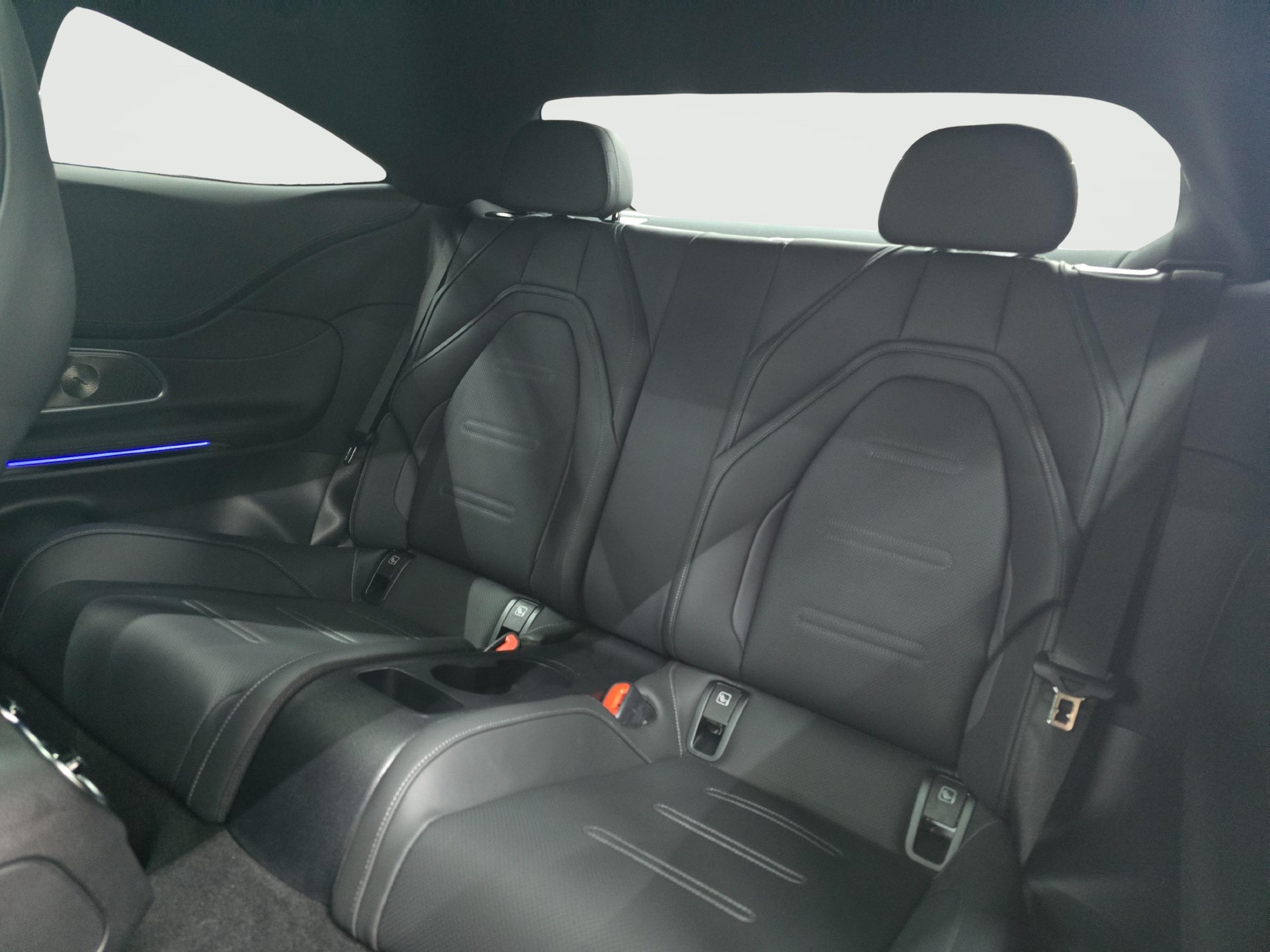 MERCEDES-BENZ AMG CLE 53 4MATIC+ Coupé-image-6