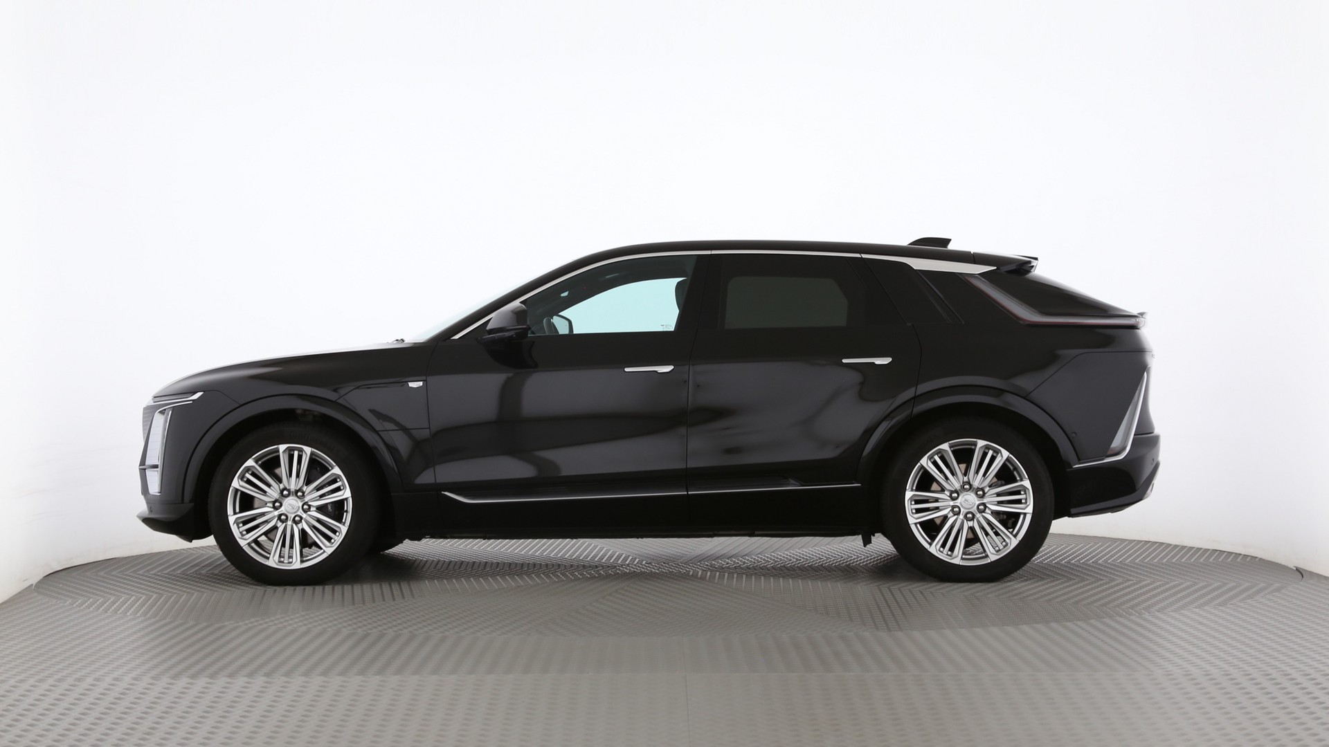 CADILLAC LYRIQ Luxury 102 kWh AWD-image-14