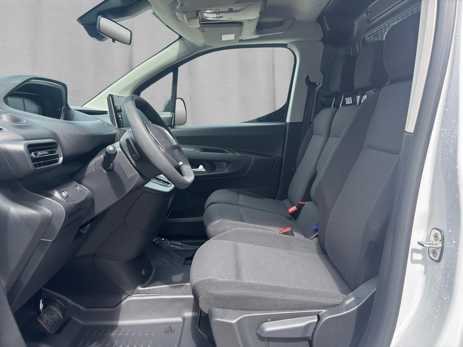PEUGEOT Partner 1.5 Blue HDi Long 1000kg EAT8-image-8